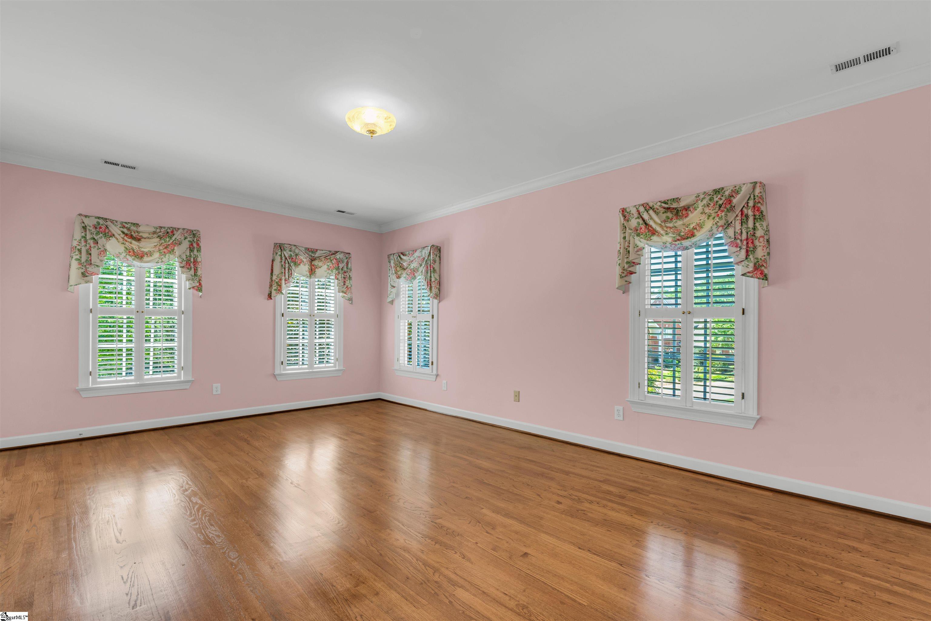 305 Golden Wings Way