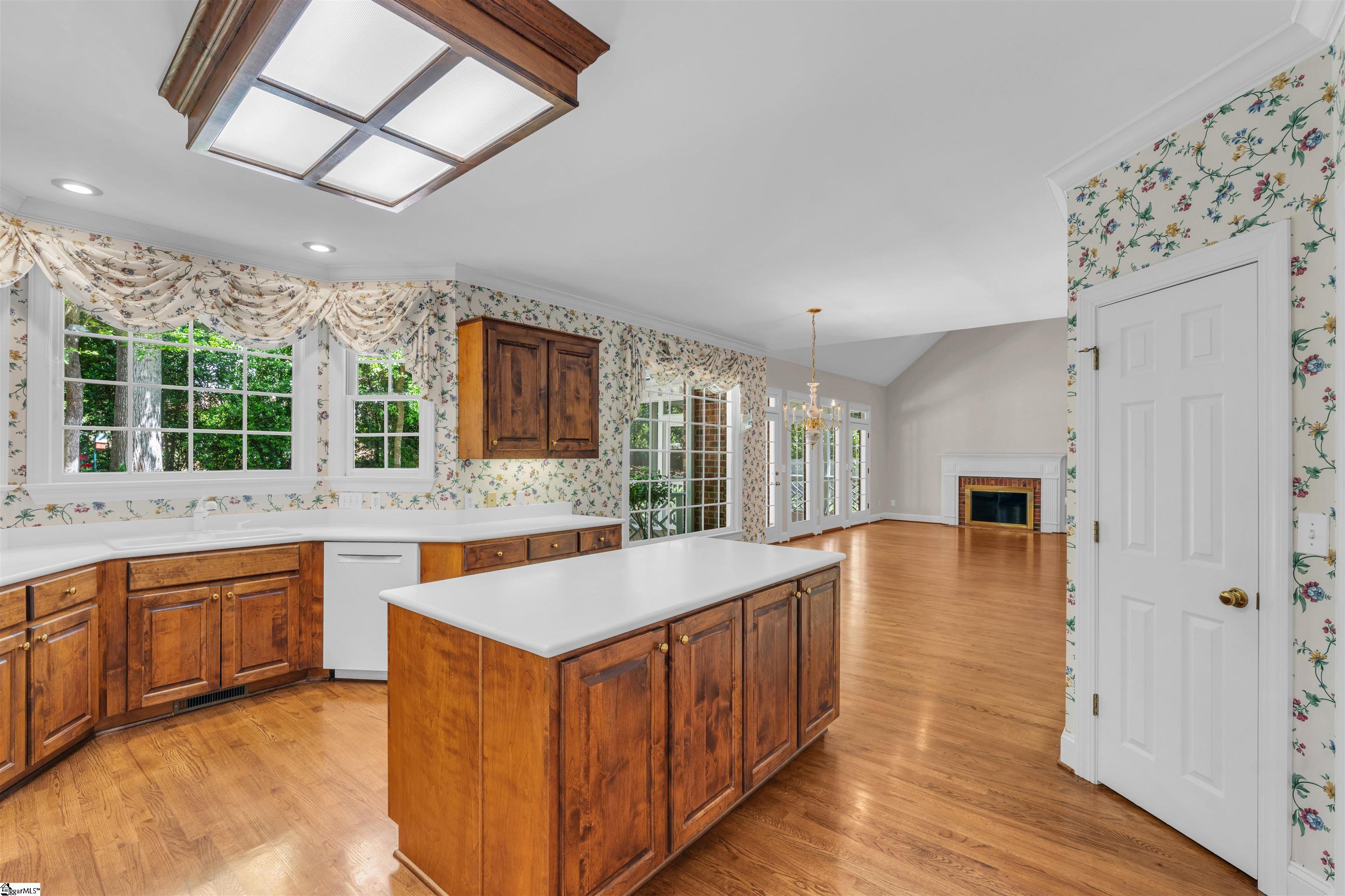 305 Golden Wings Way