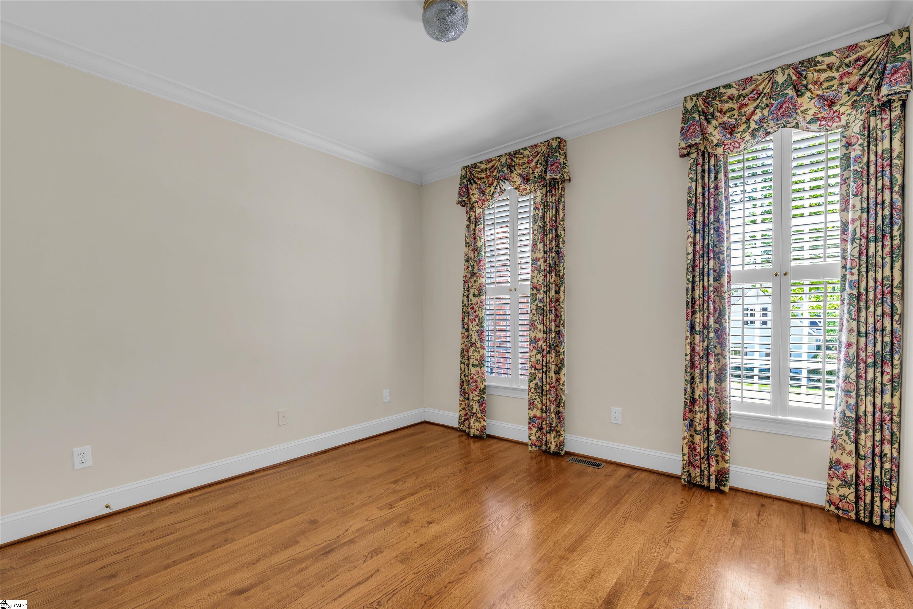 305 Golden Wings Way