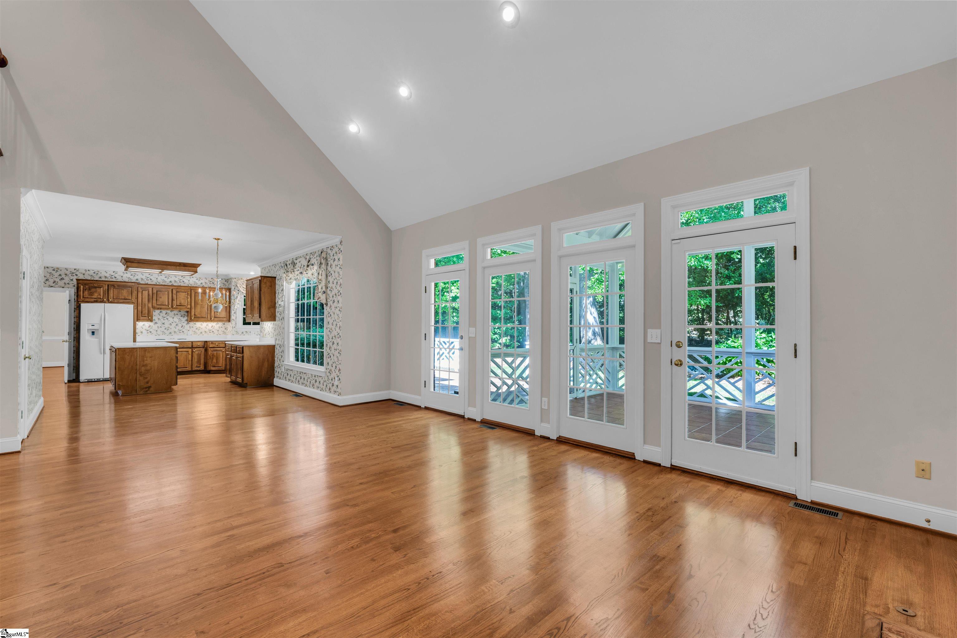 305 Golden Wings Way