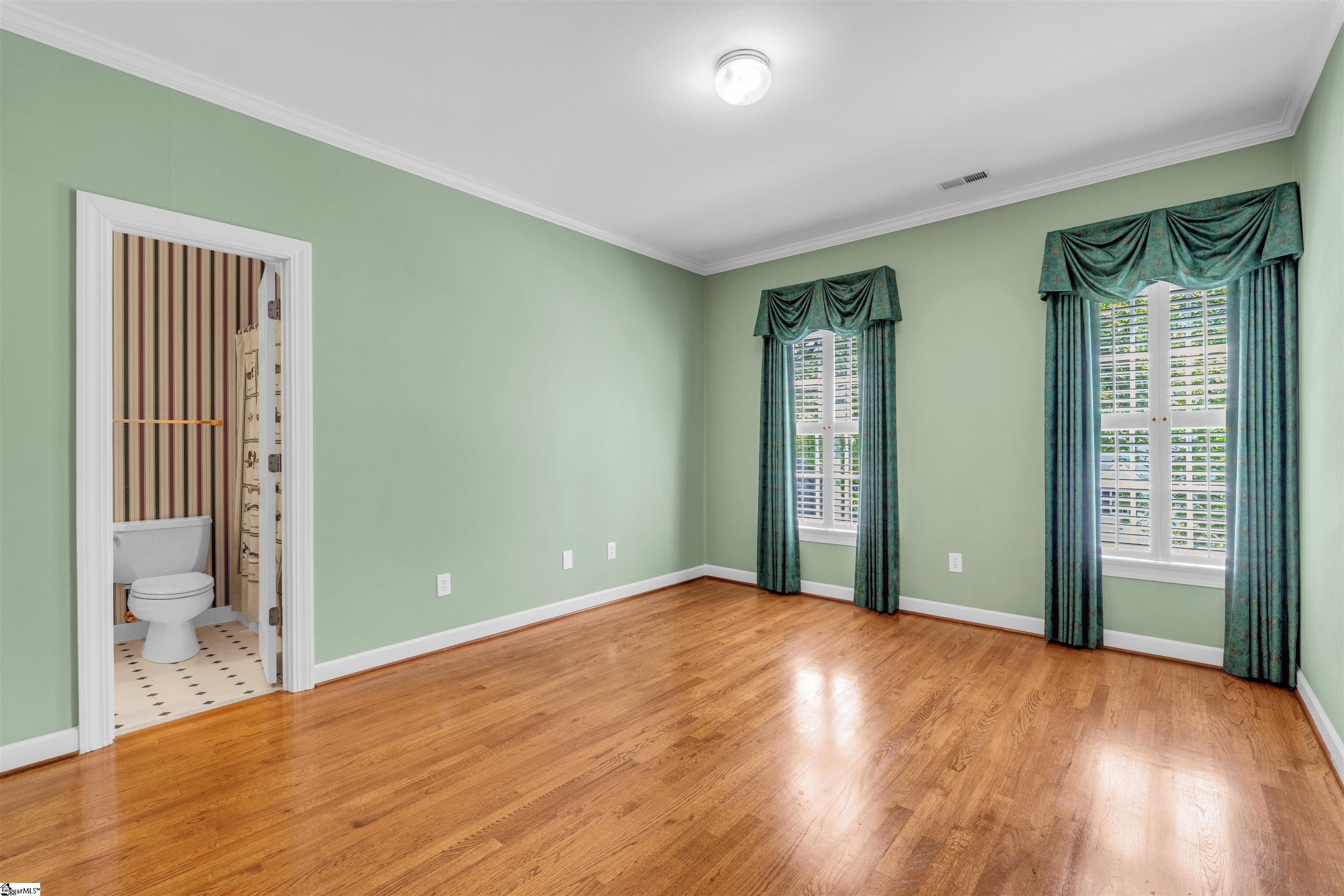 305 Golden Wings Way