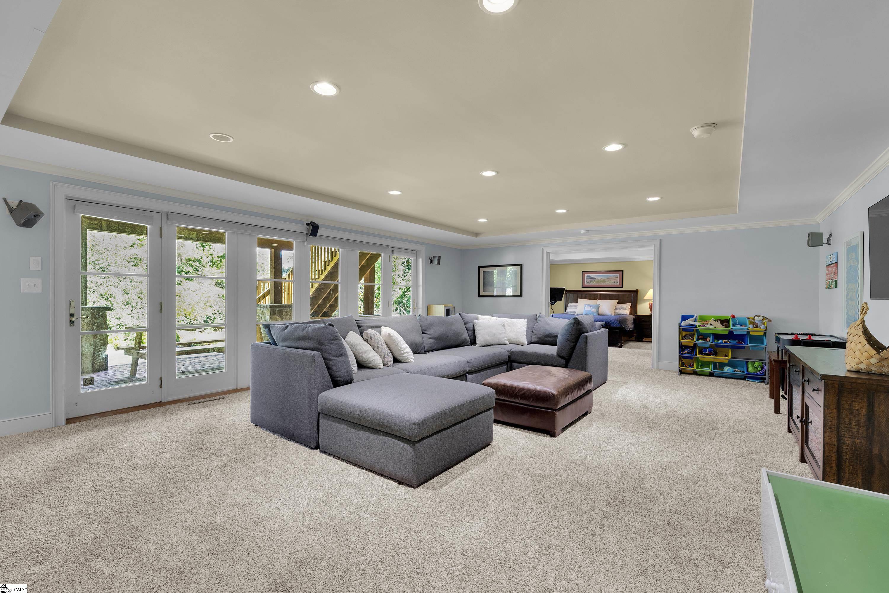 21 Chanticleer Drive