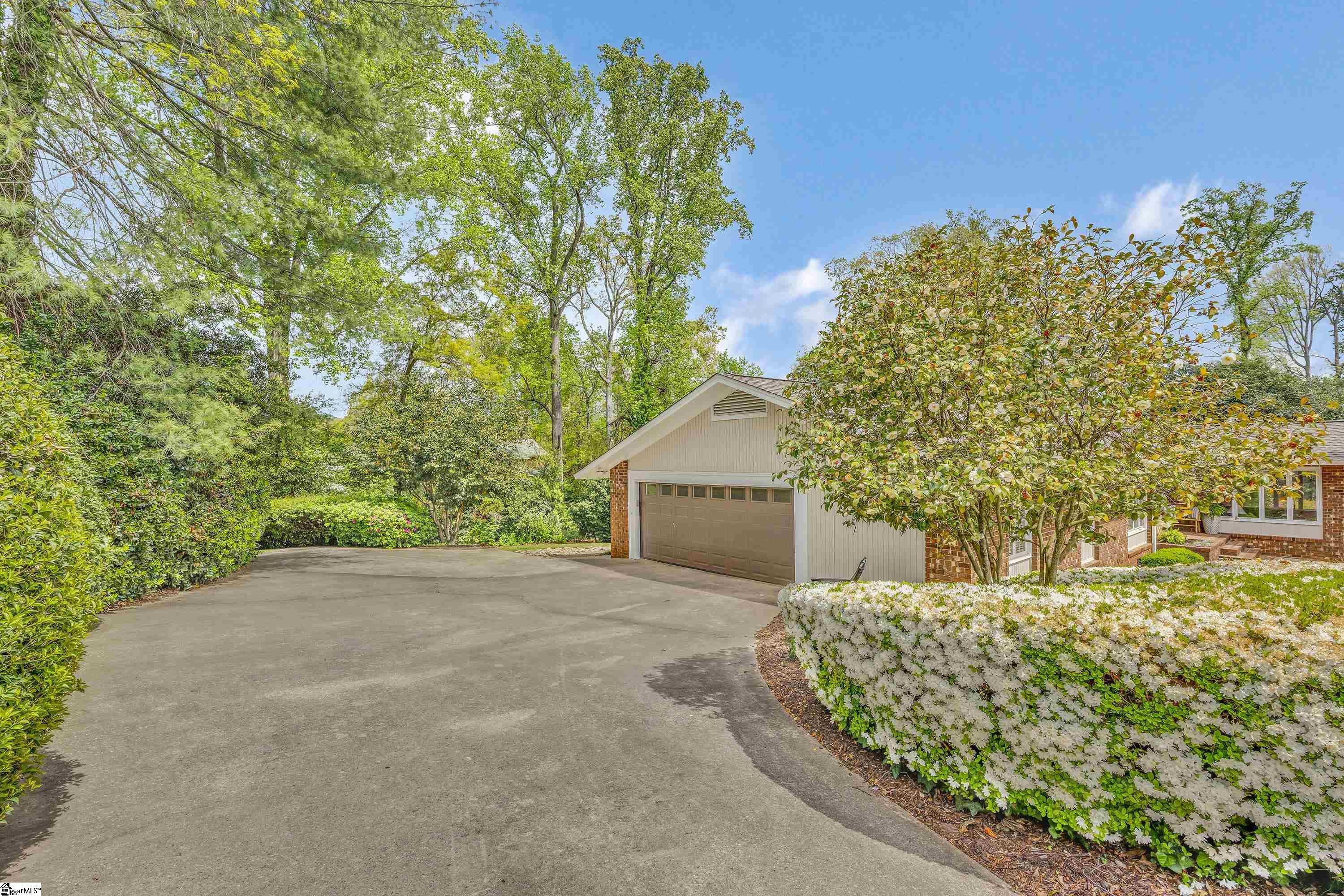 21 Chanticleer Drive