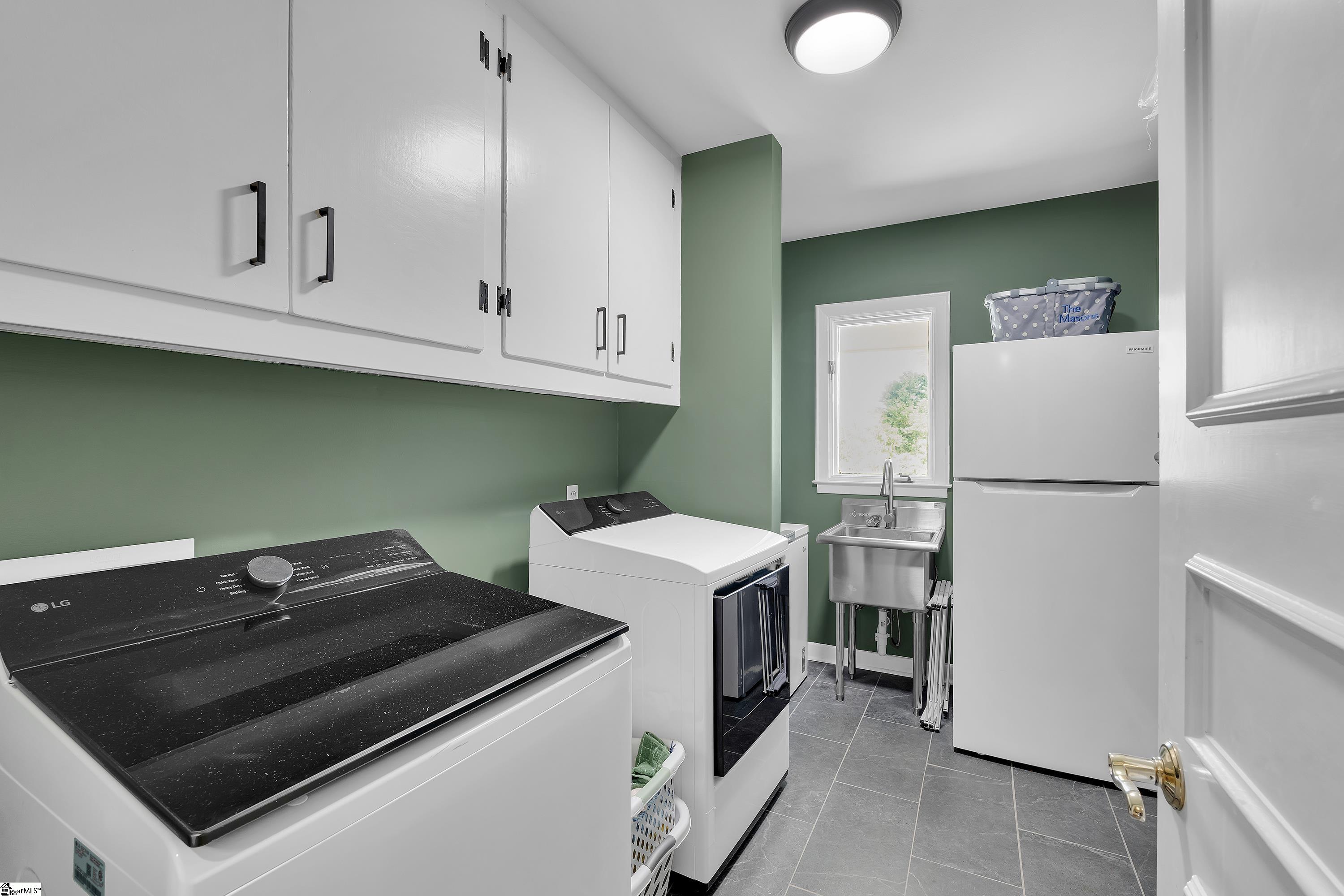 21 Chanticleer Drive