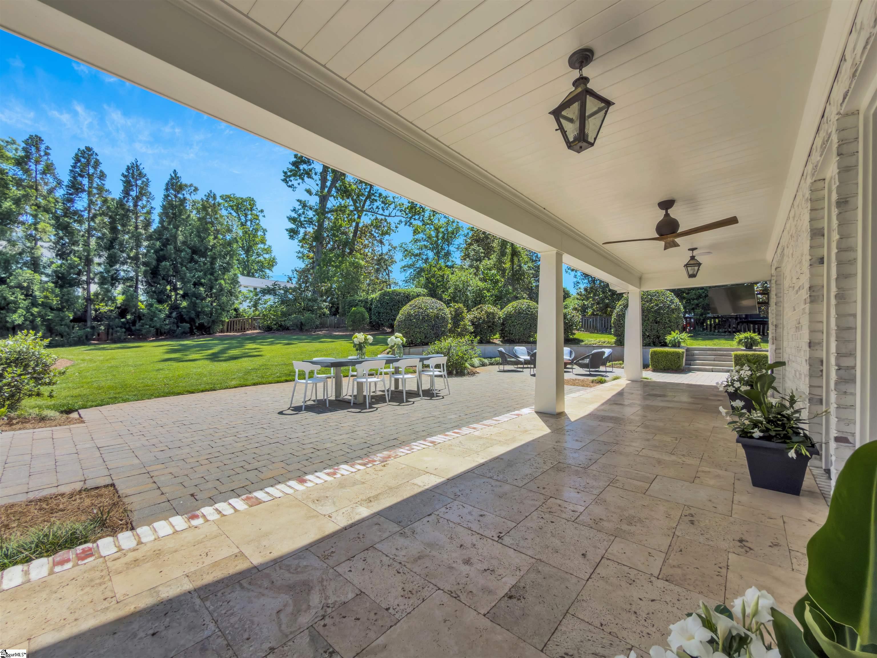 14 Chanticleer Drive