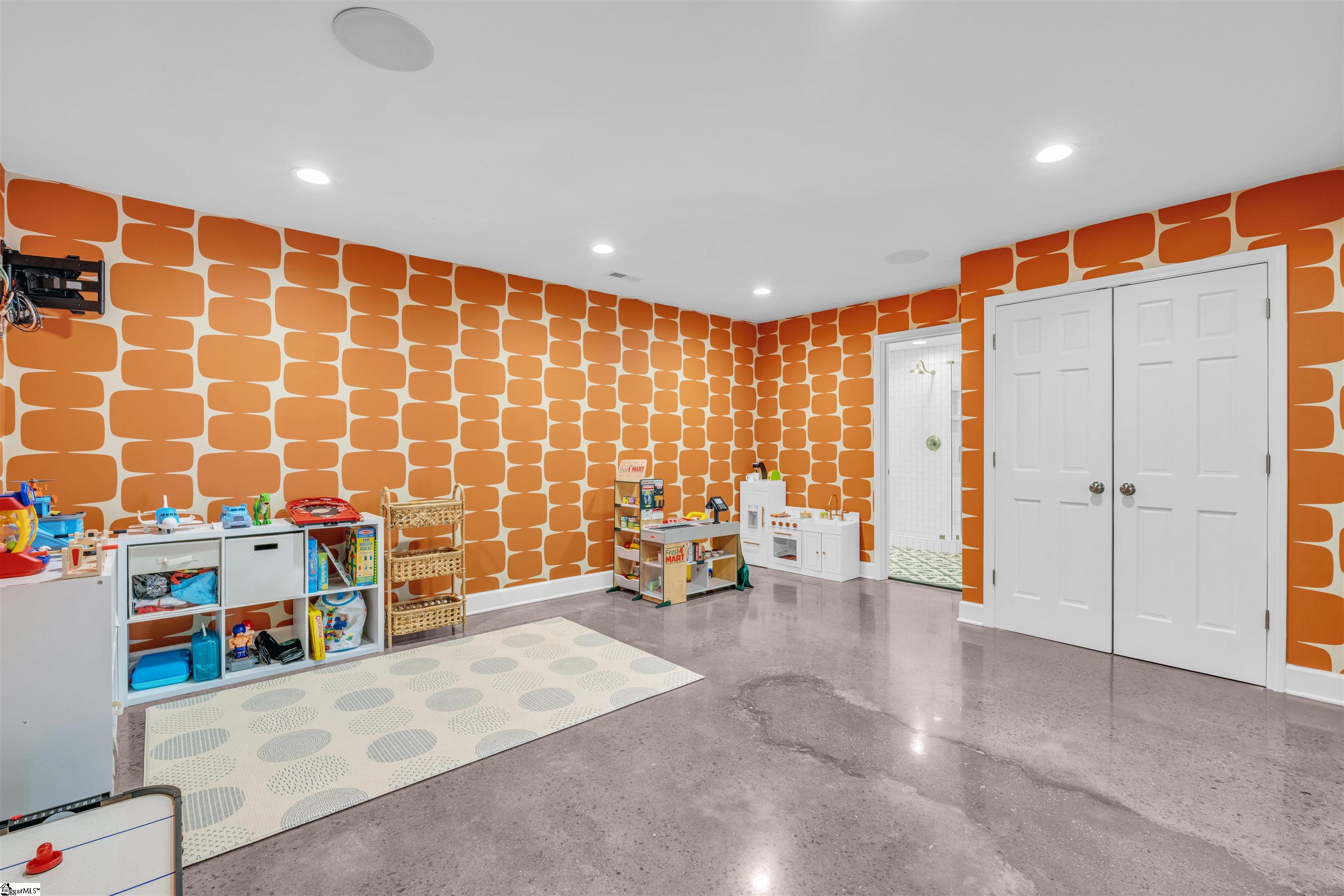 14 Chanticleer Drive