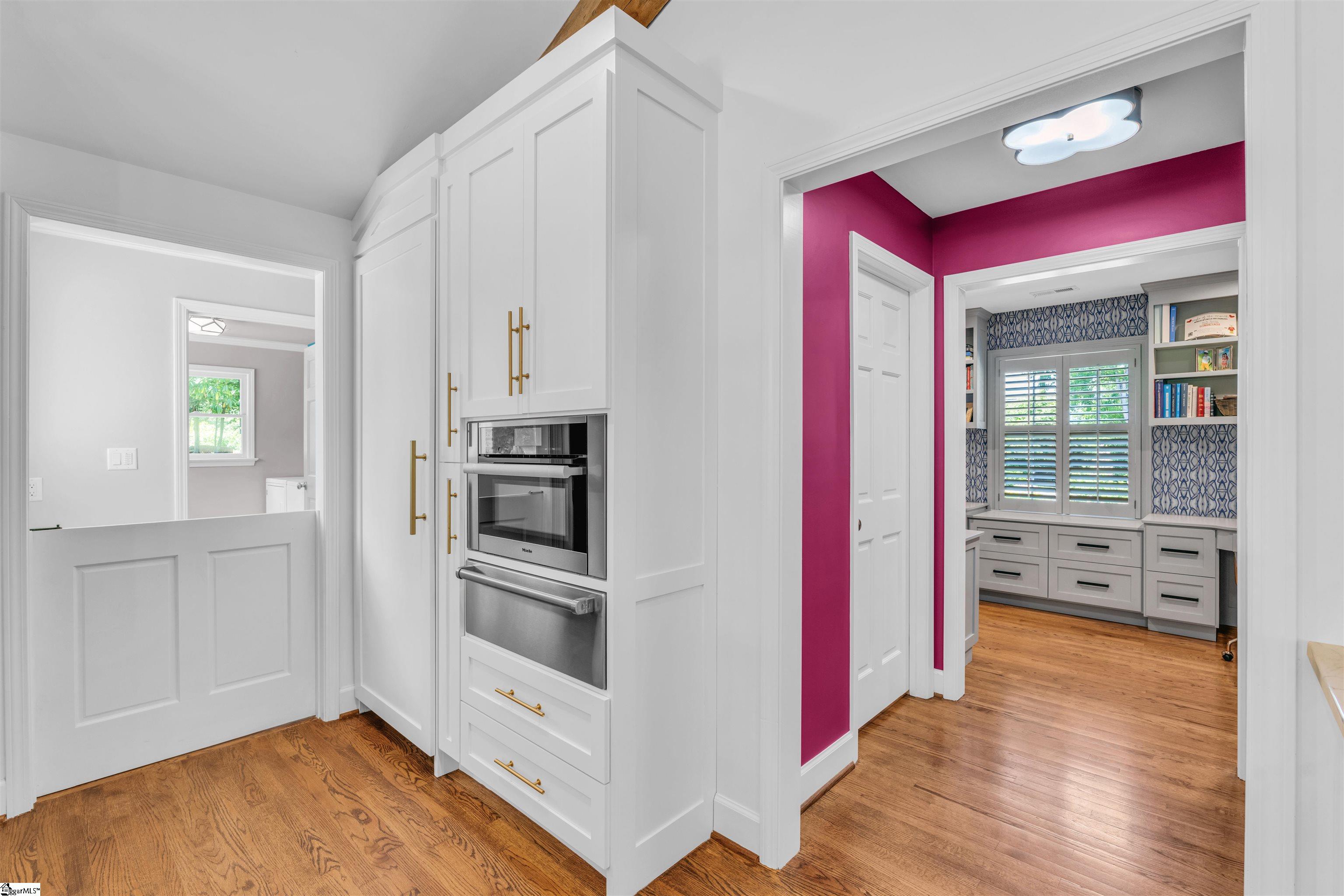 14 Chanticleer Drive