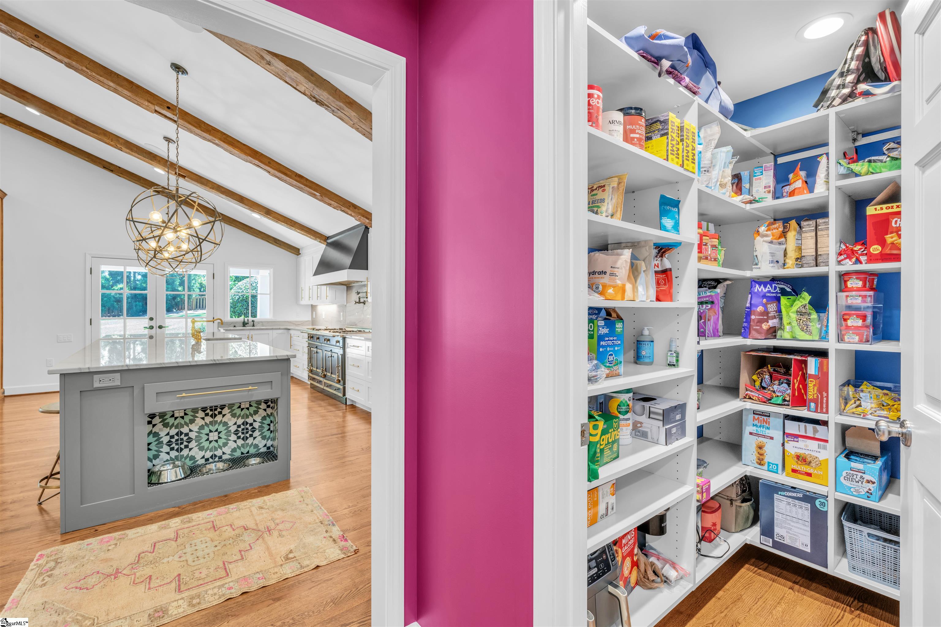 14 Chanticleer Drive