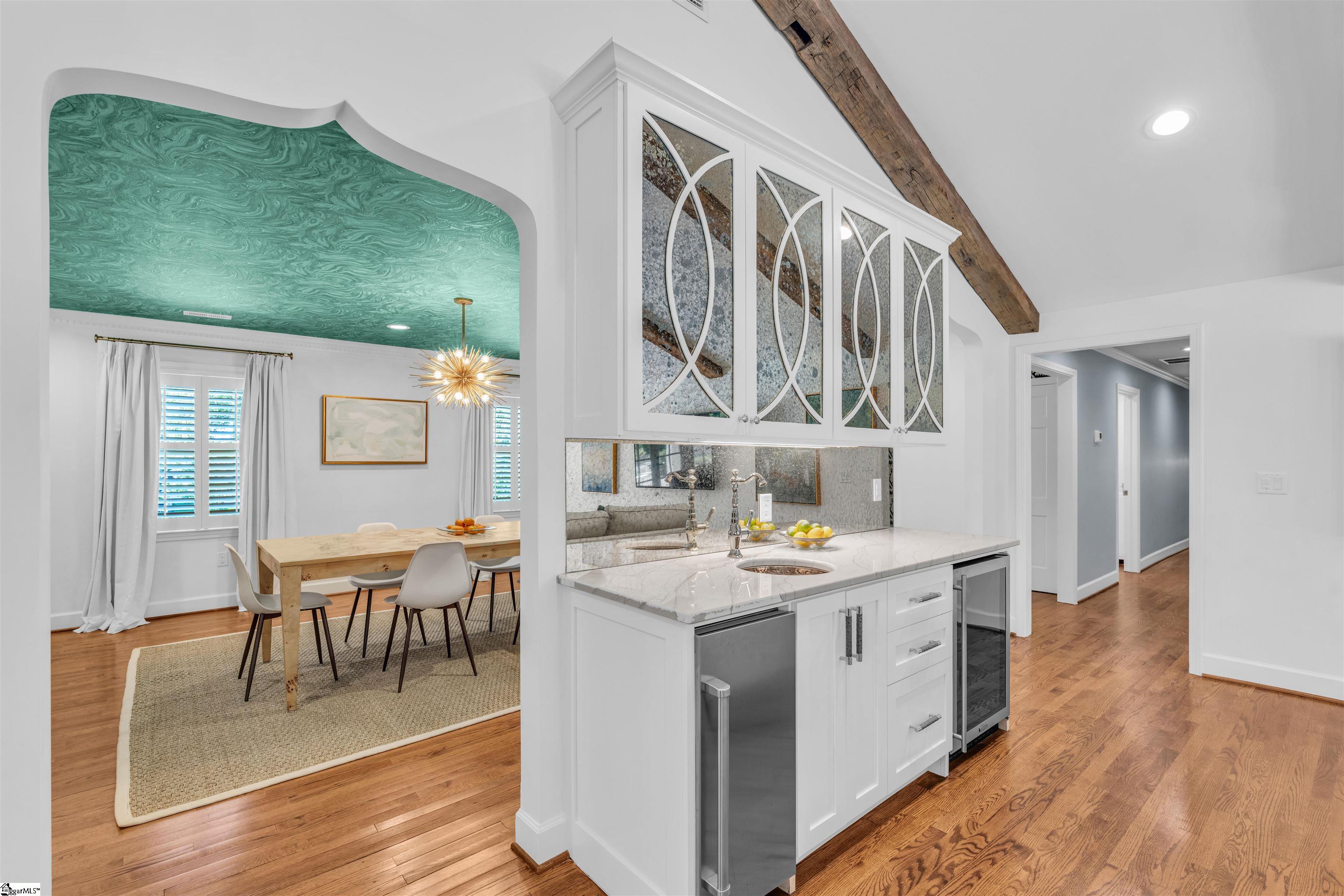 14 Chanticleer Drive