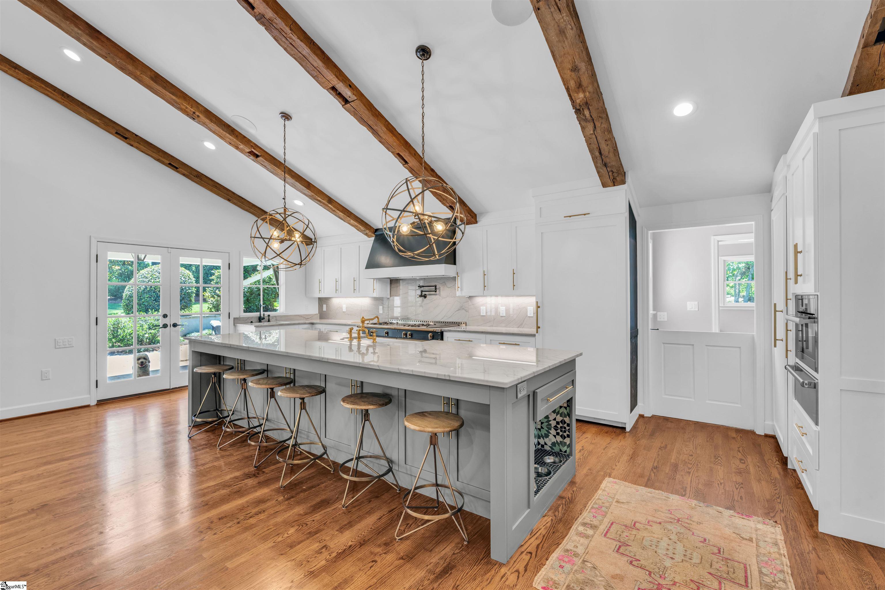 14 Chanticleer Drive