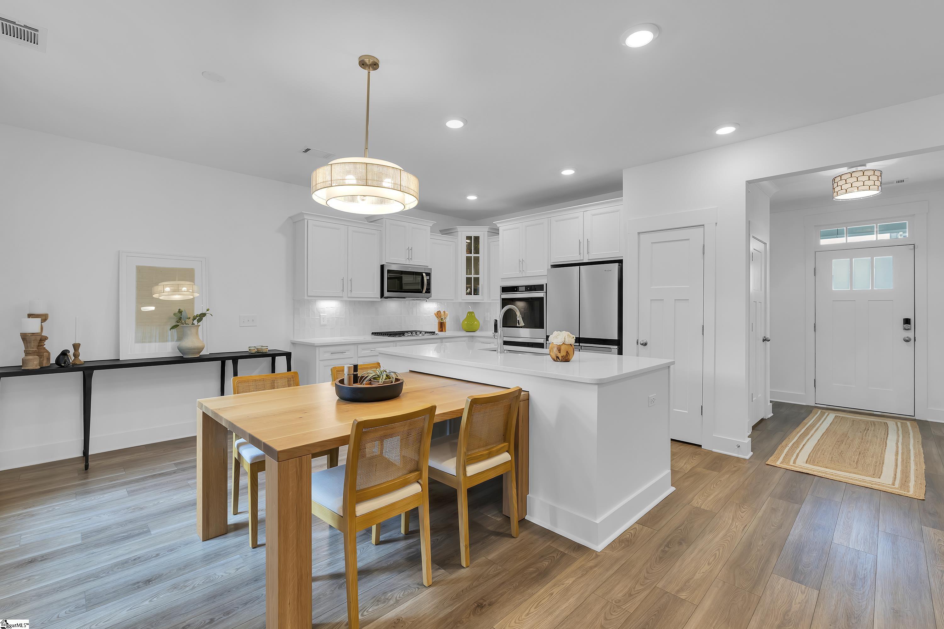 48 Elmsley Road