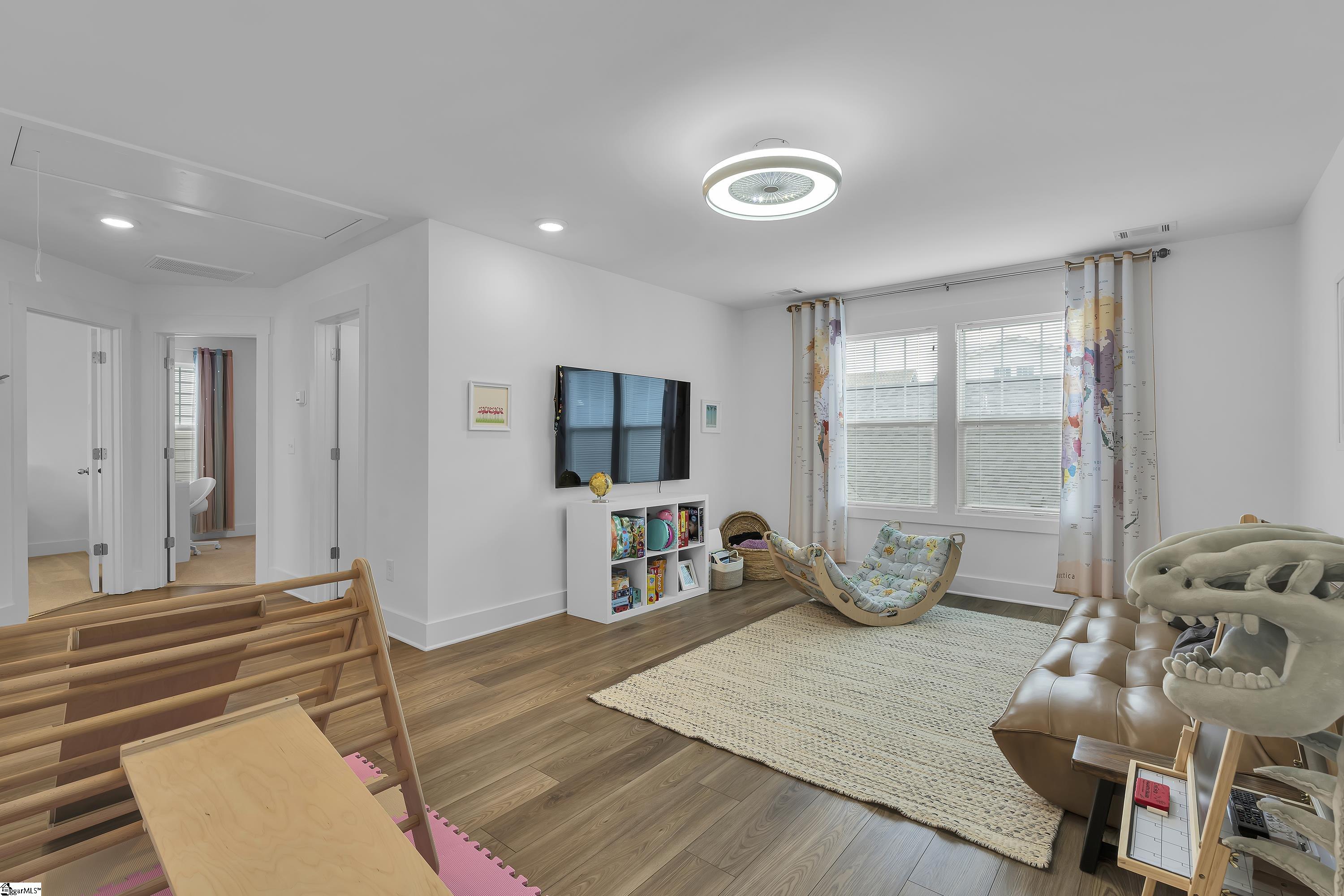 48 Elmsley Road