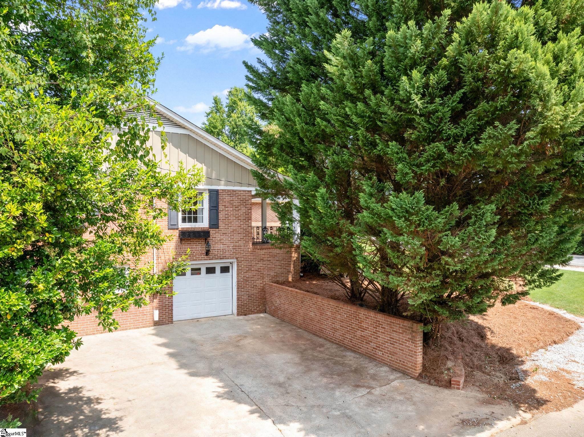 512 Byrd Boulevard