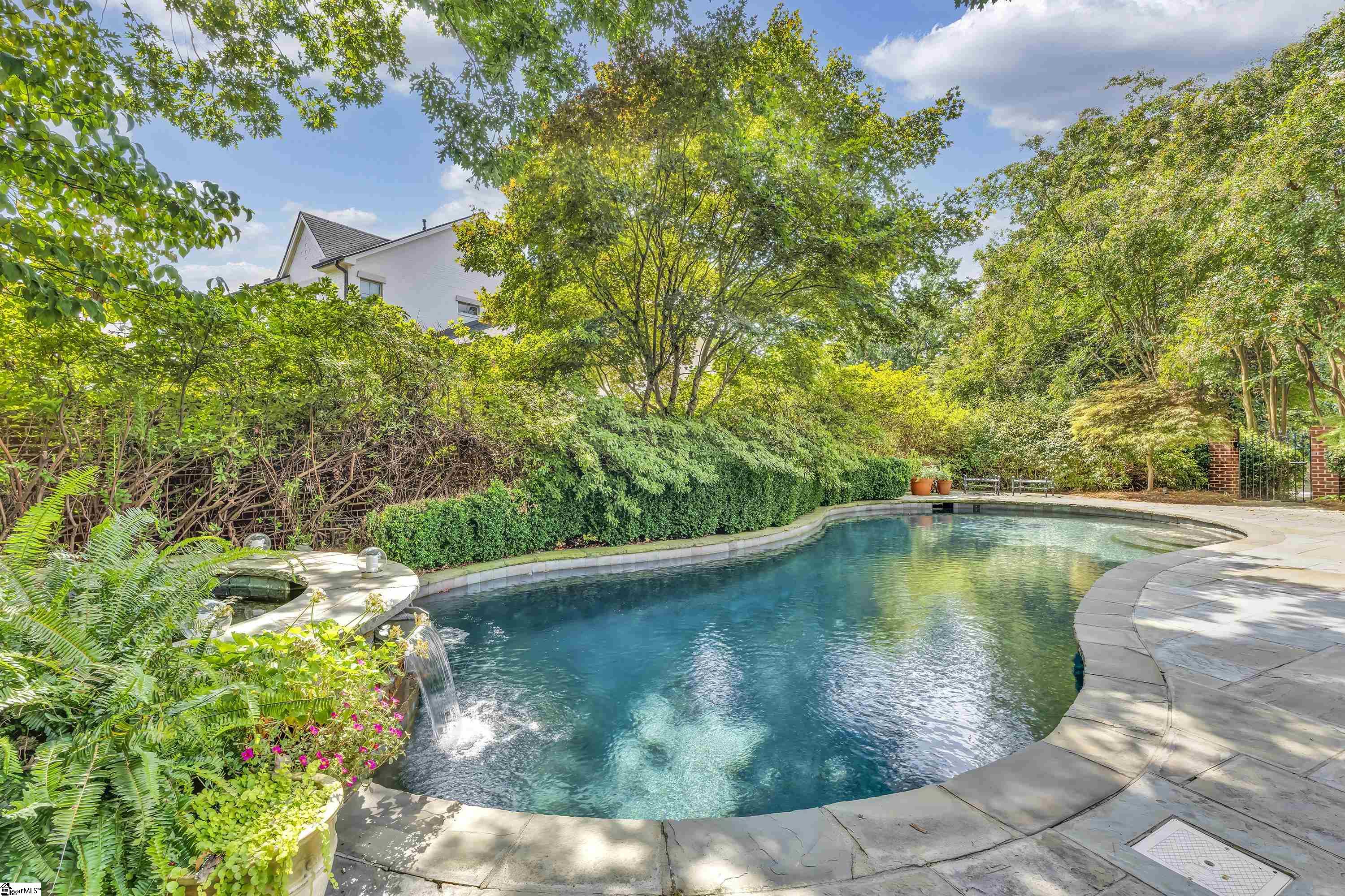 105 Abbot Trail