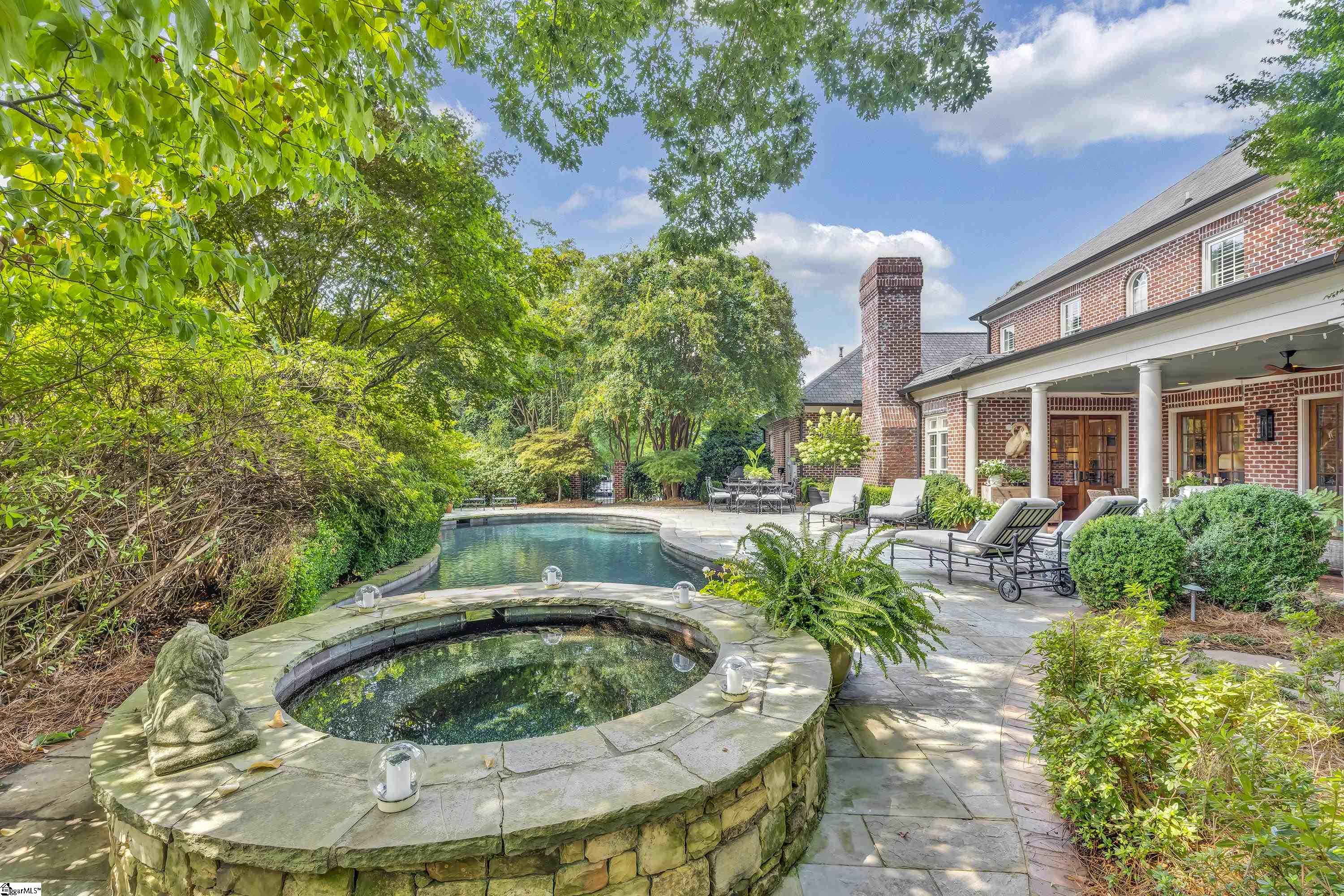 105 Abbot Trail