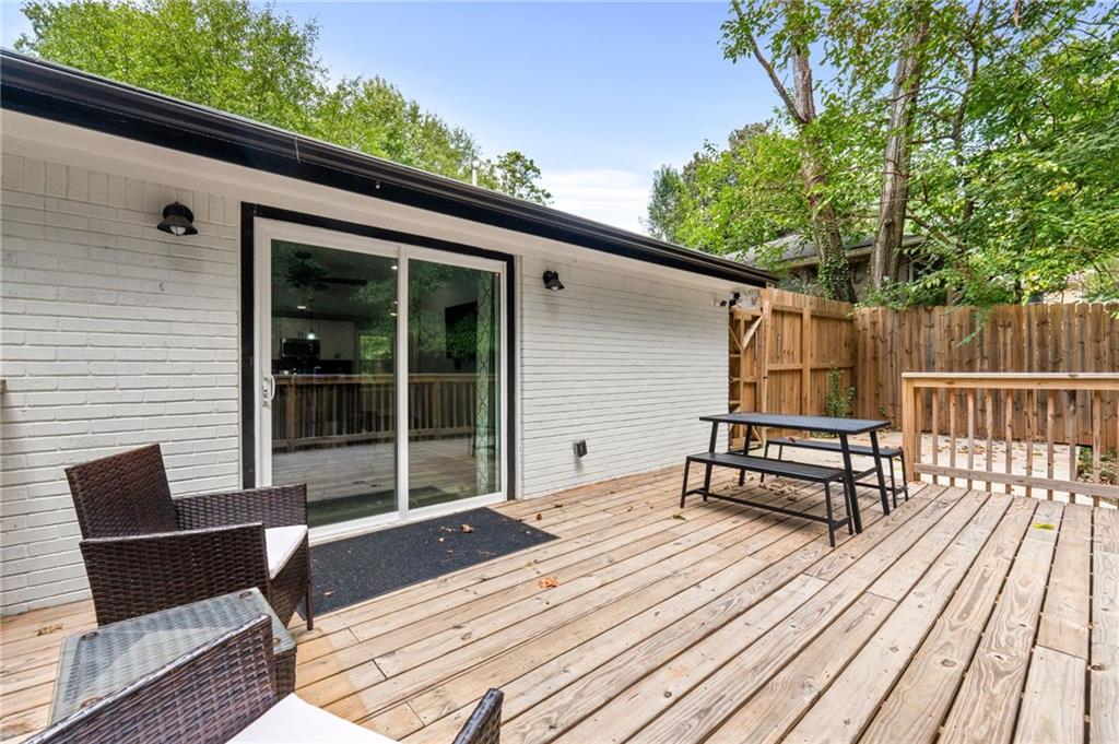 2734 Rollingwood Lane SE