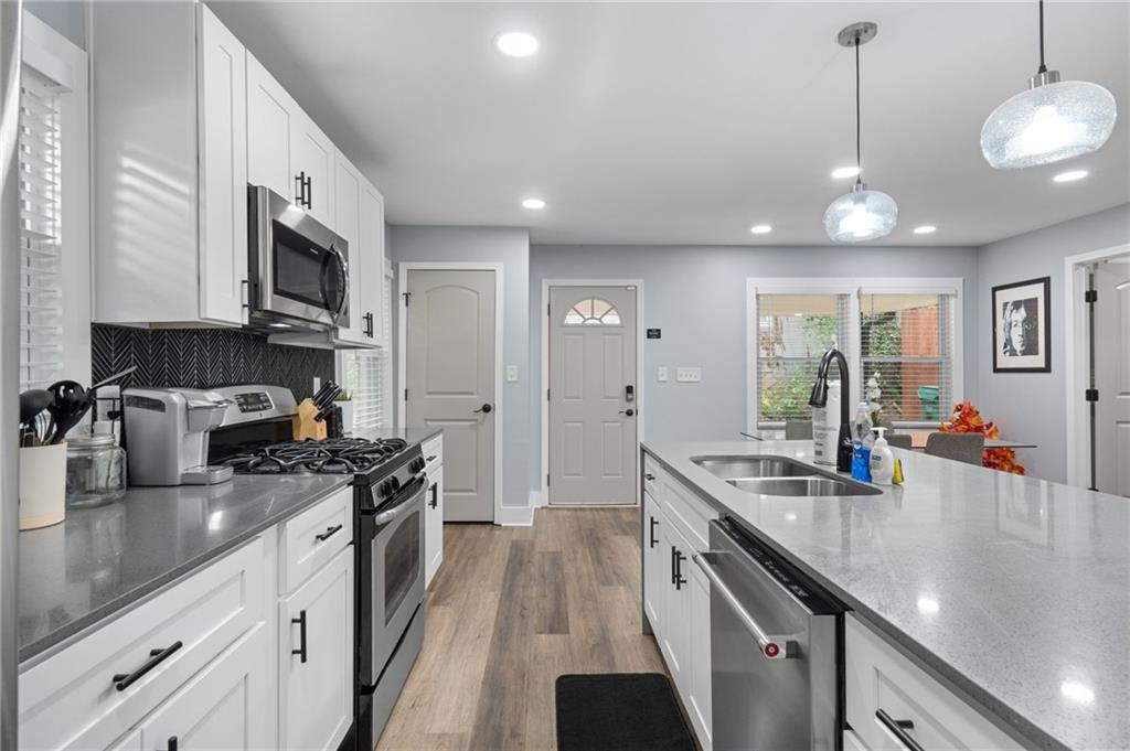 2734 Rollingwood Lane SE