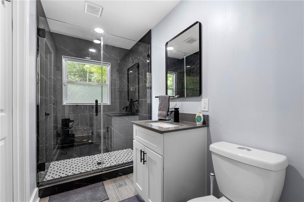 2734 Rollingwood Lane SE