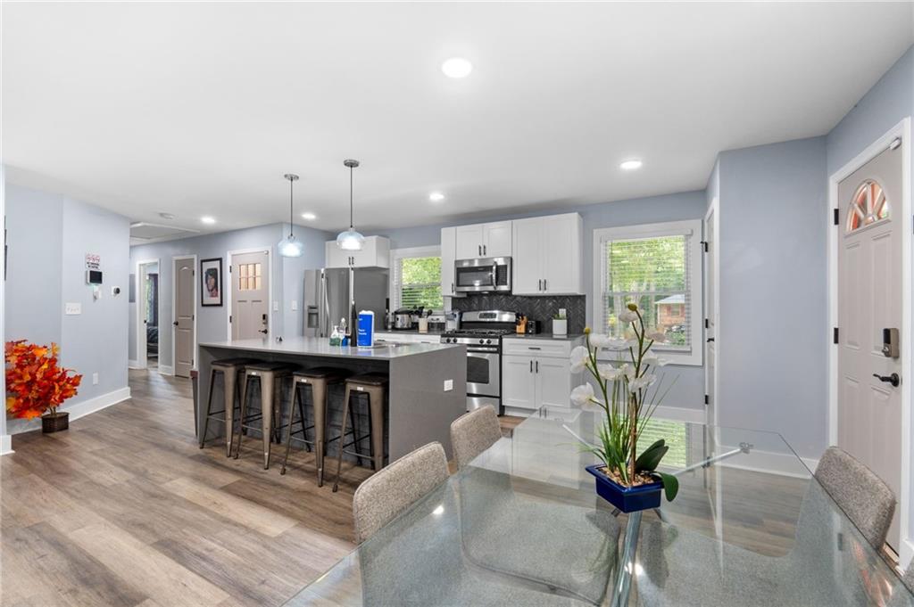 2734 Rollingwood Lane SE