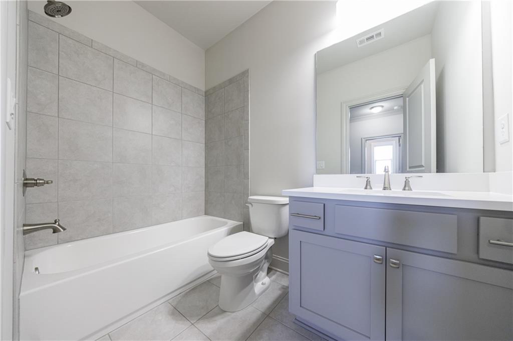 1861 Falling Sky Court NE