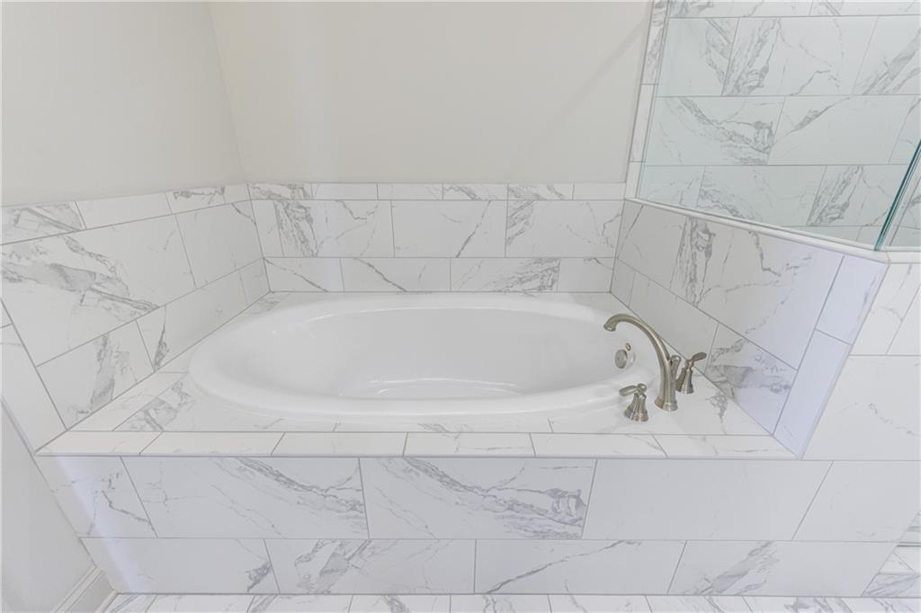 1861 Falling Sky Court NE