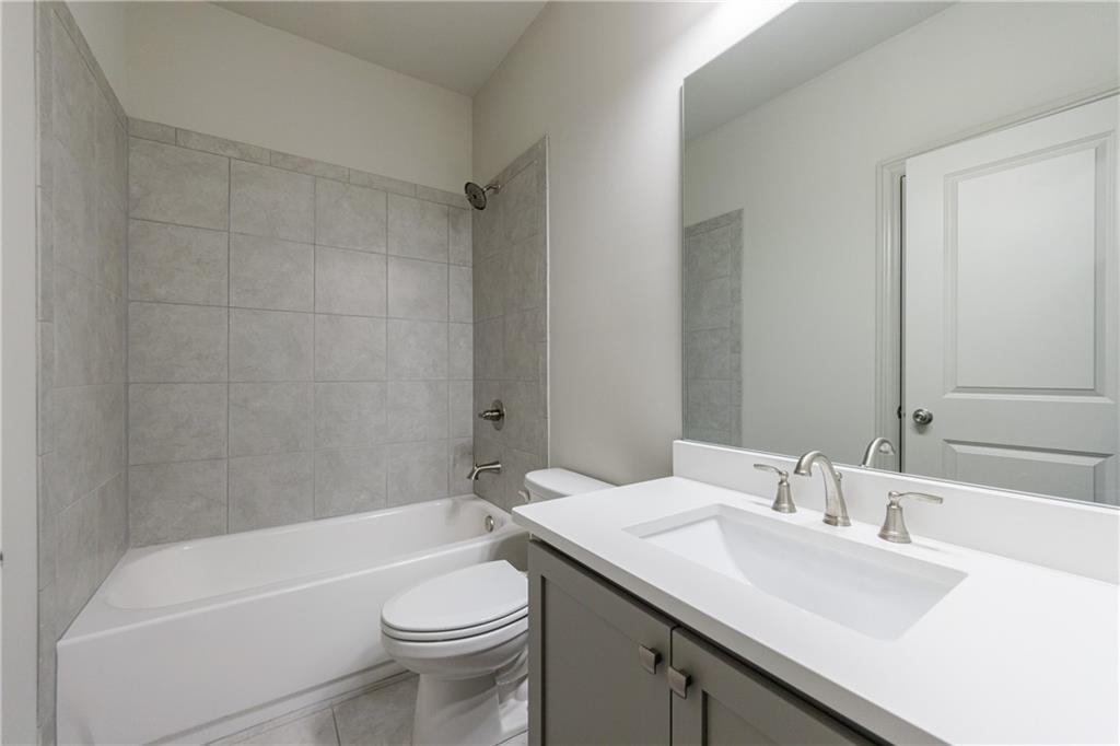 1861 Falling Sky Court NE