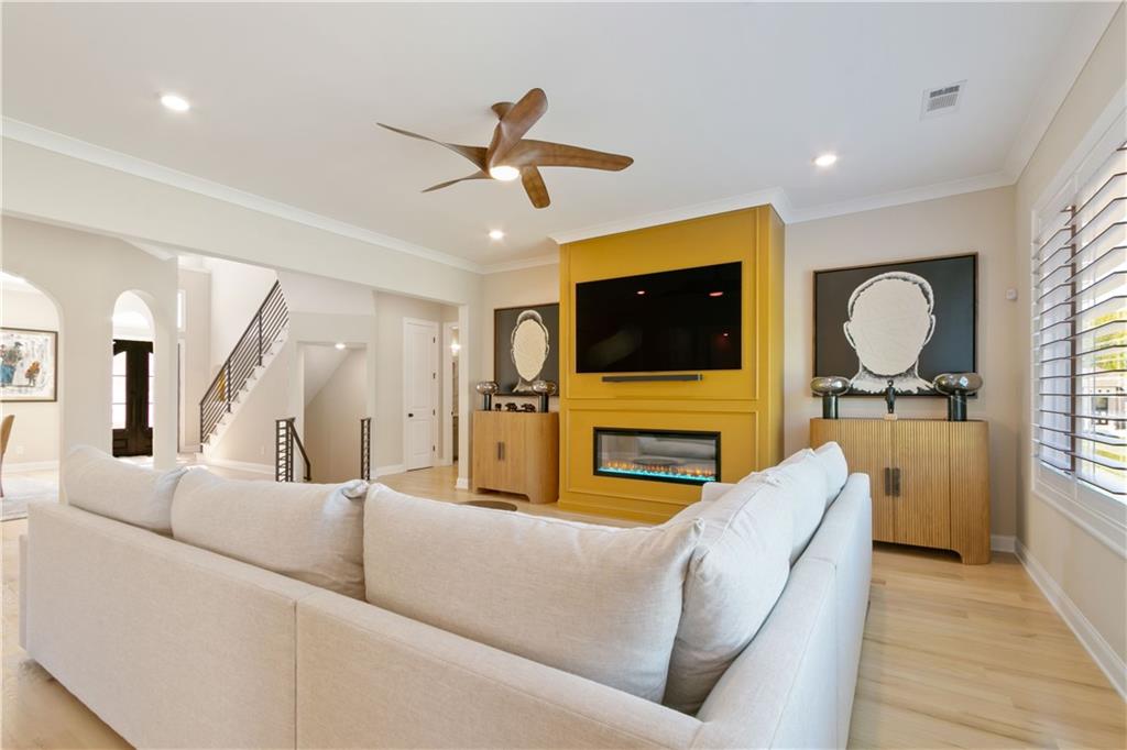 2989 Waterford Drive