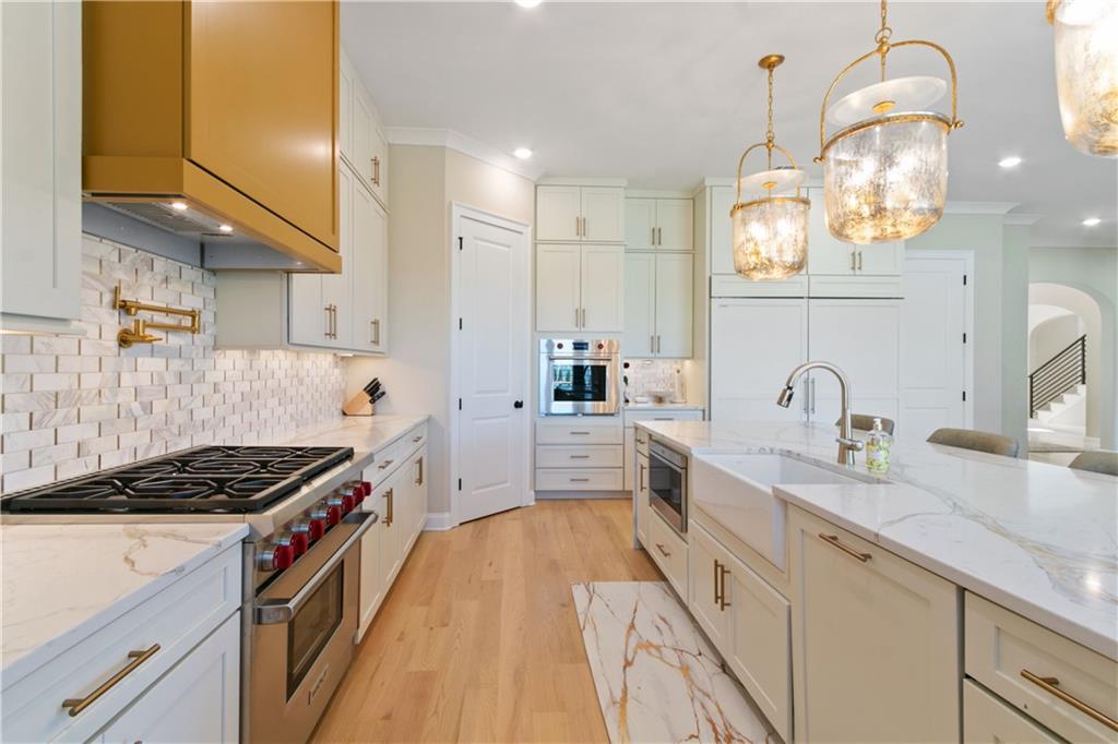 2989 Waterford Drive