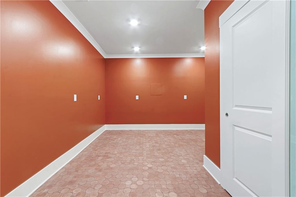 2989 Waterford Drive