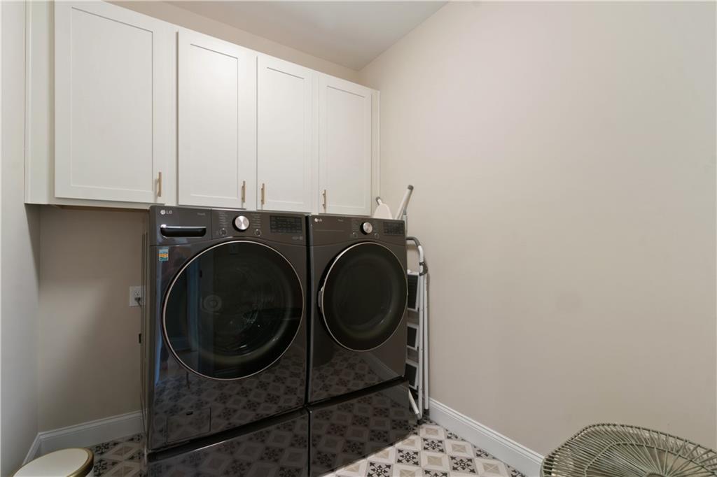 2989 Waterford Drive