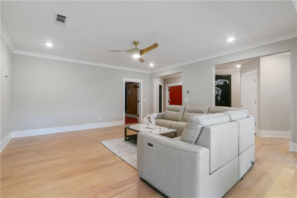 2989 Waterford Drive