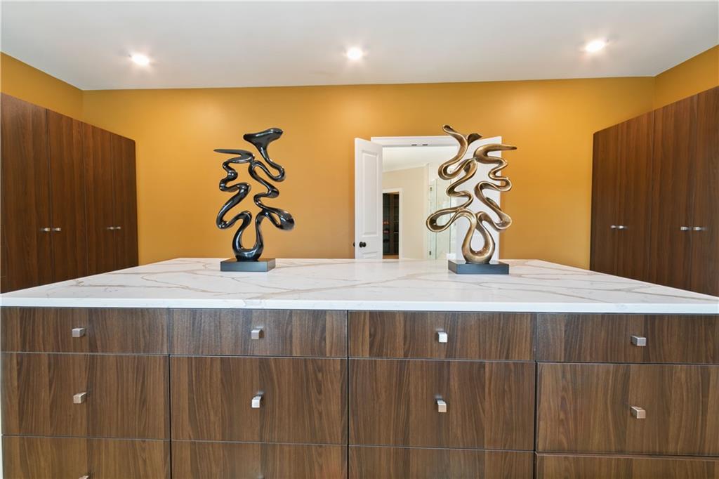 2989 Waterford Drive