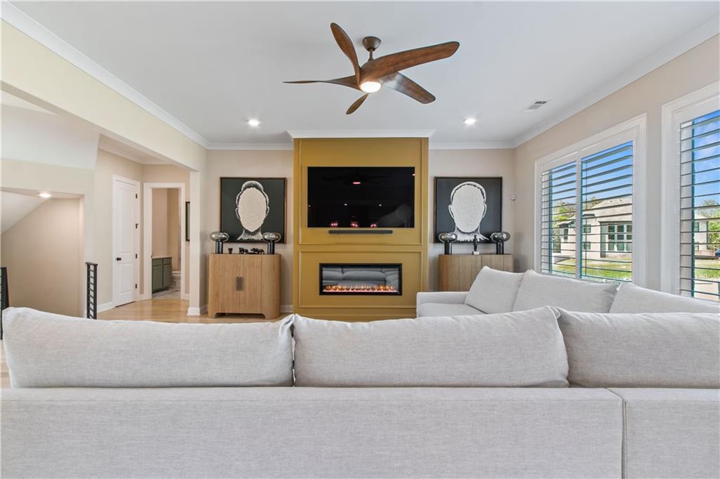 2989 Waterford Drive