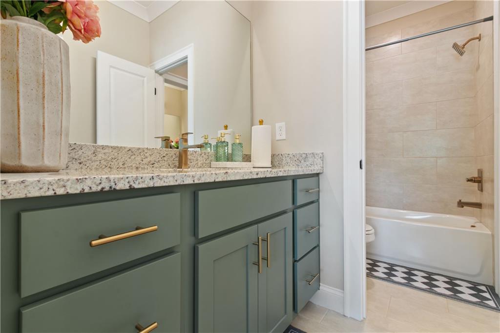 2989 Waterford Drive