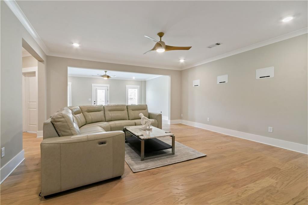 2989 Waterford Drive