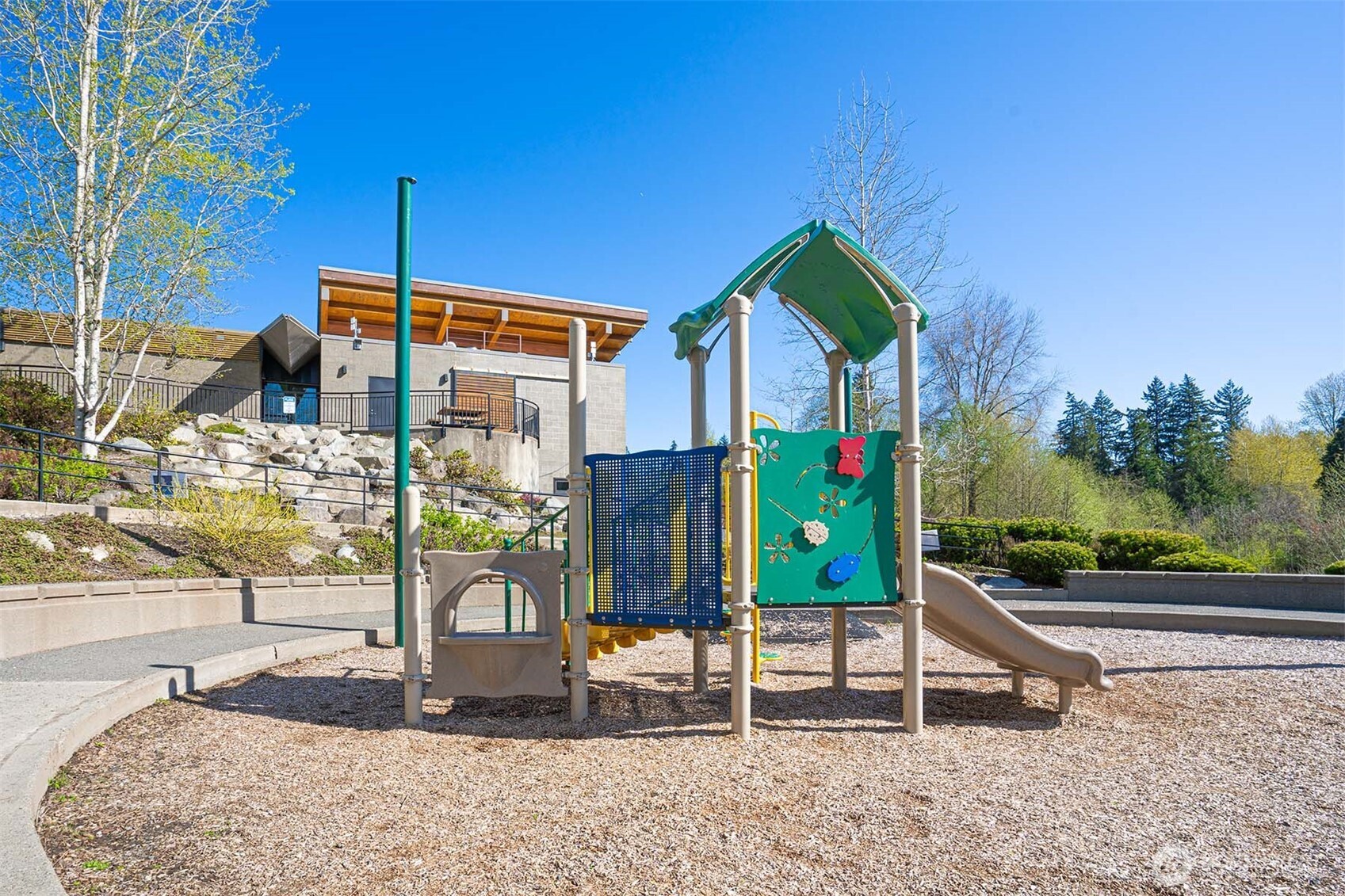 6557 SE Cougar Mountain Way Unit: 3