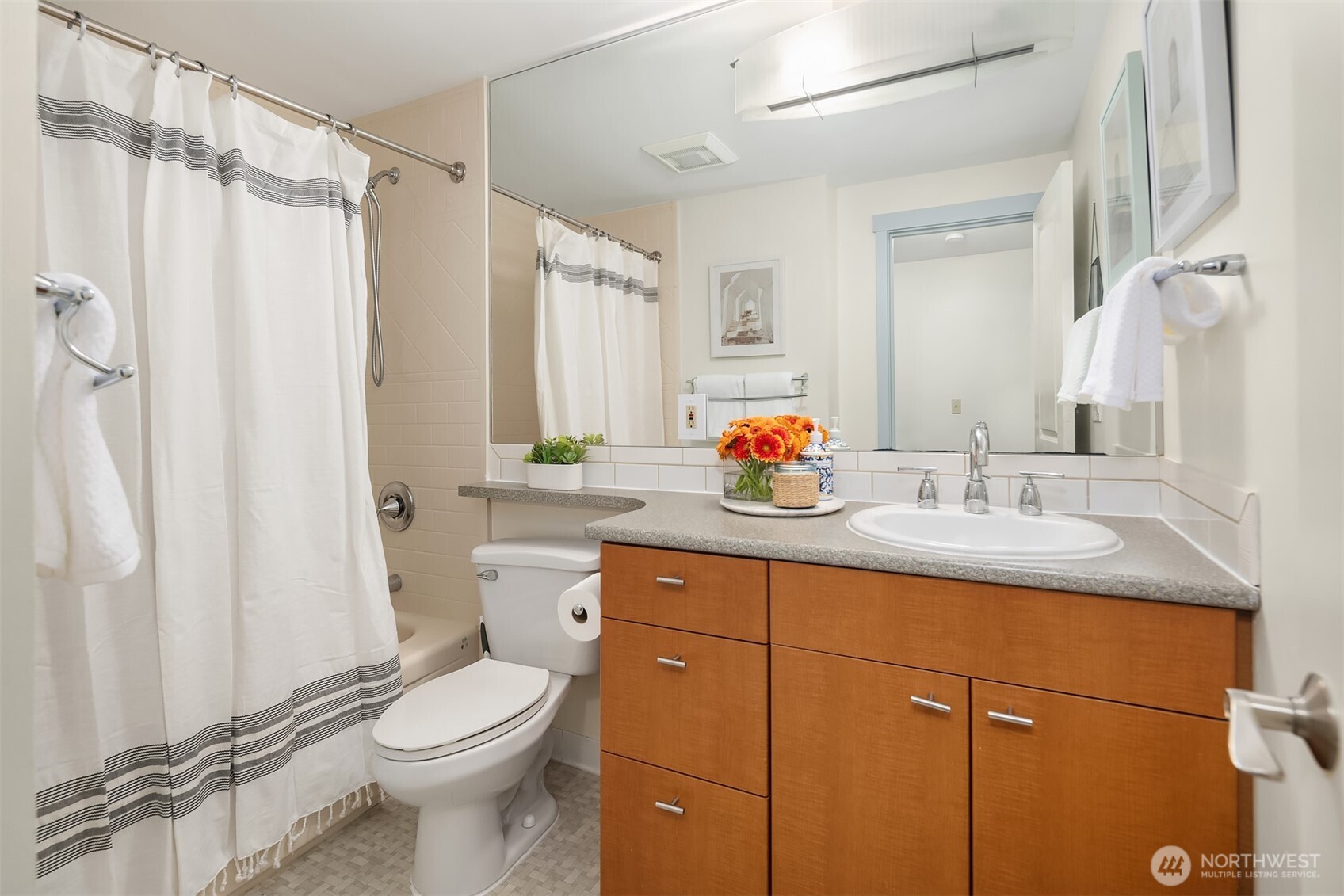 8240 126th Avenue NE Unit: A104