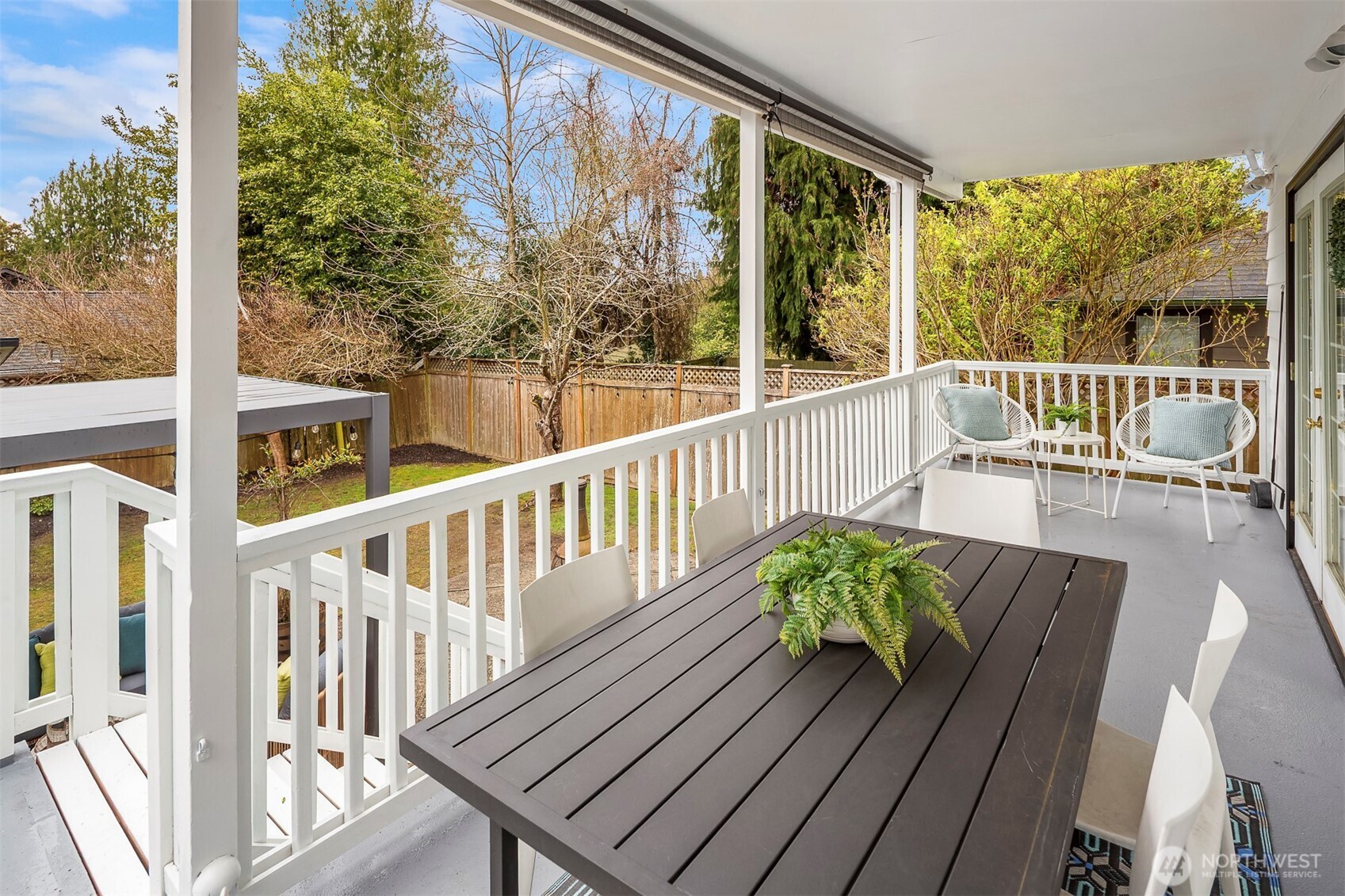 6939 Fauntleroy Way SW