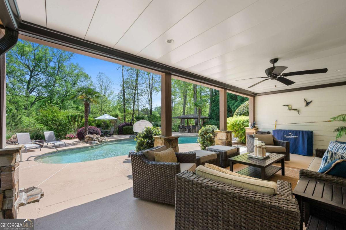 109 Hawks Bend