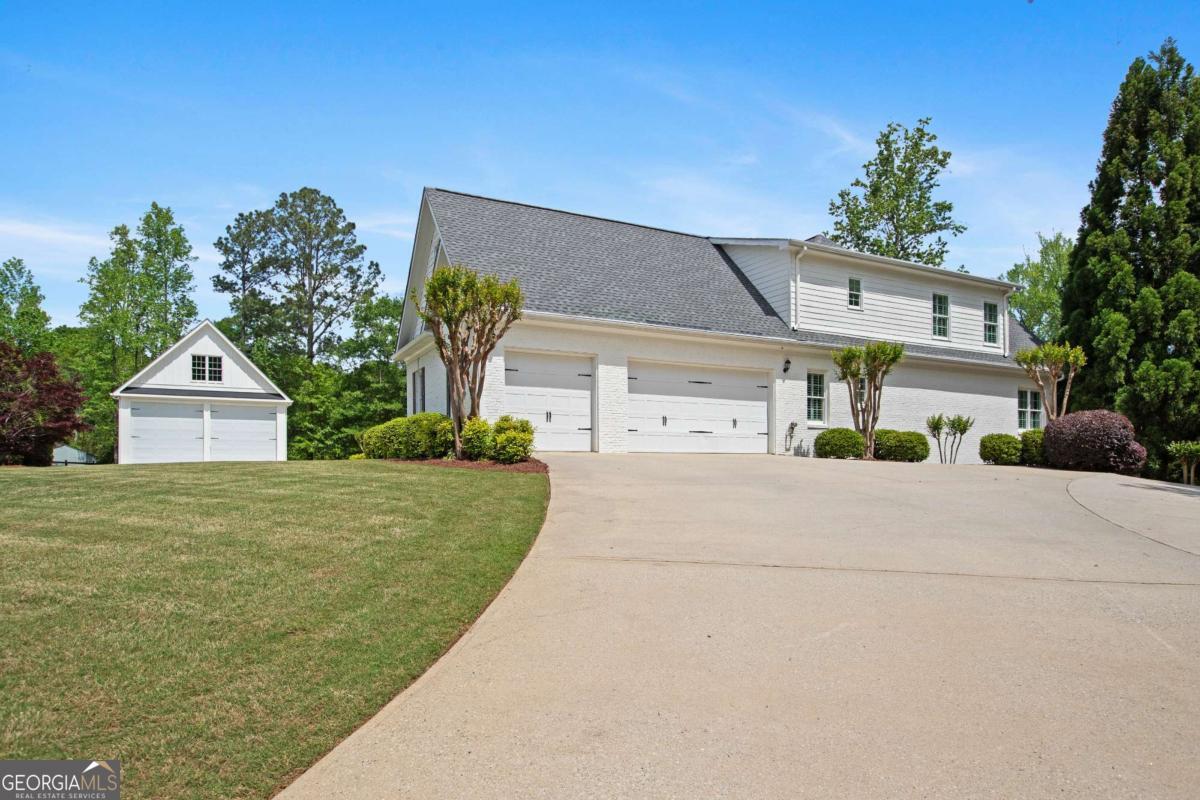 109 Hawks Bend
