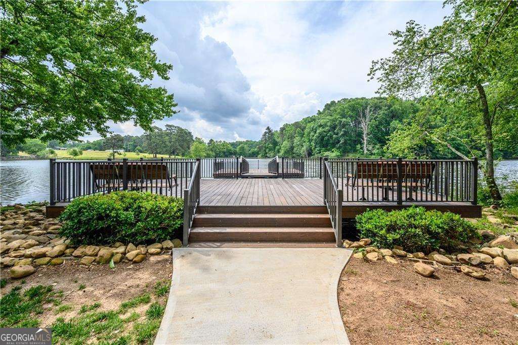 6045 Overlook Park Drive, Cumming