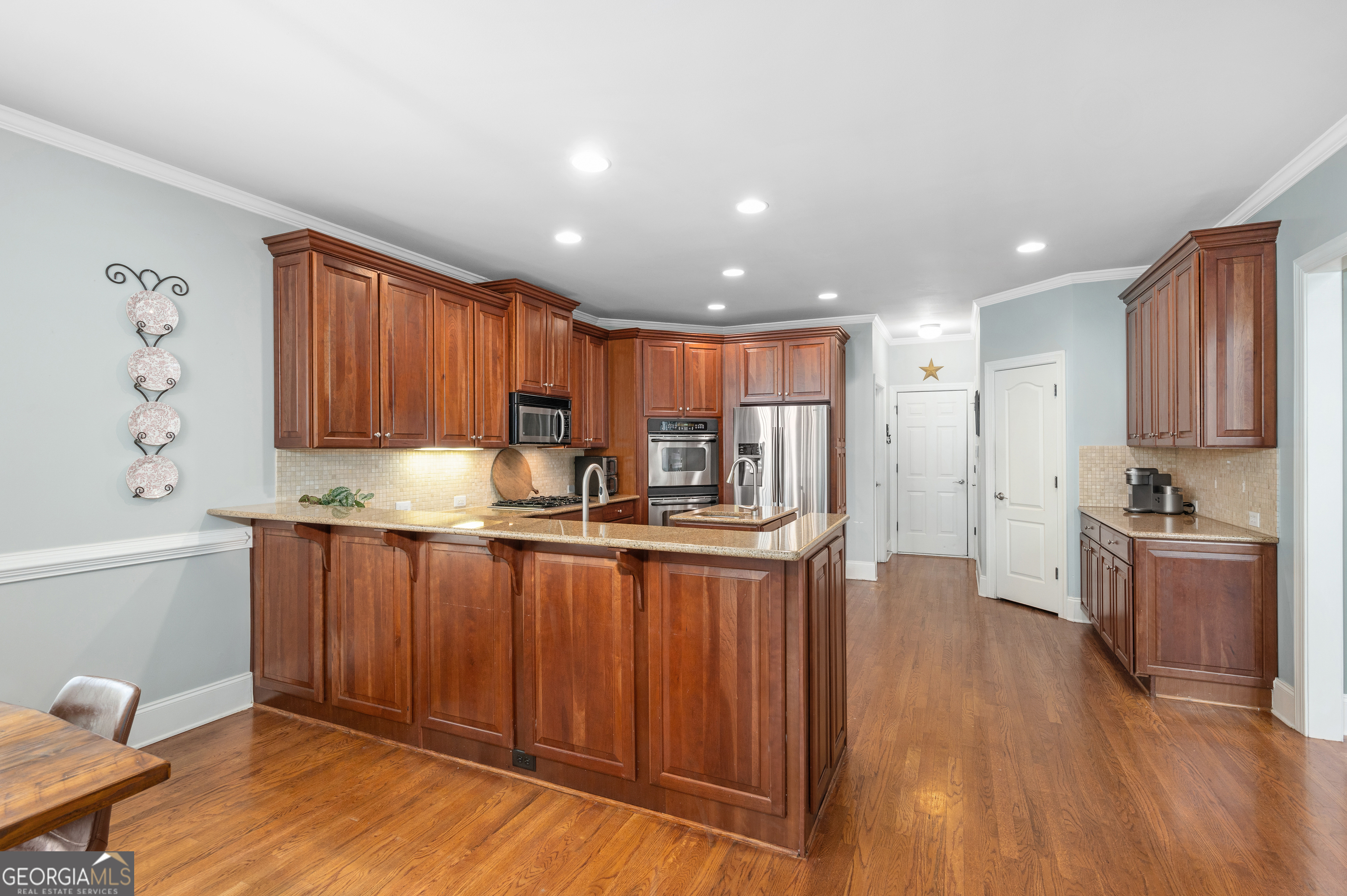 5945 Broadwater Trail