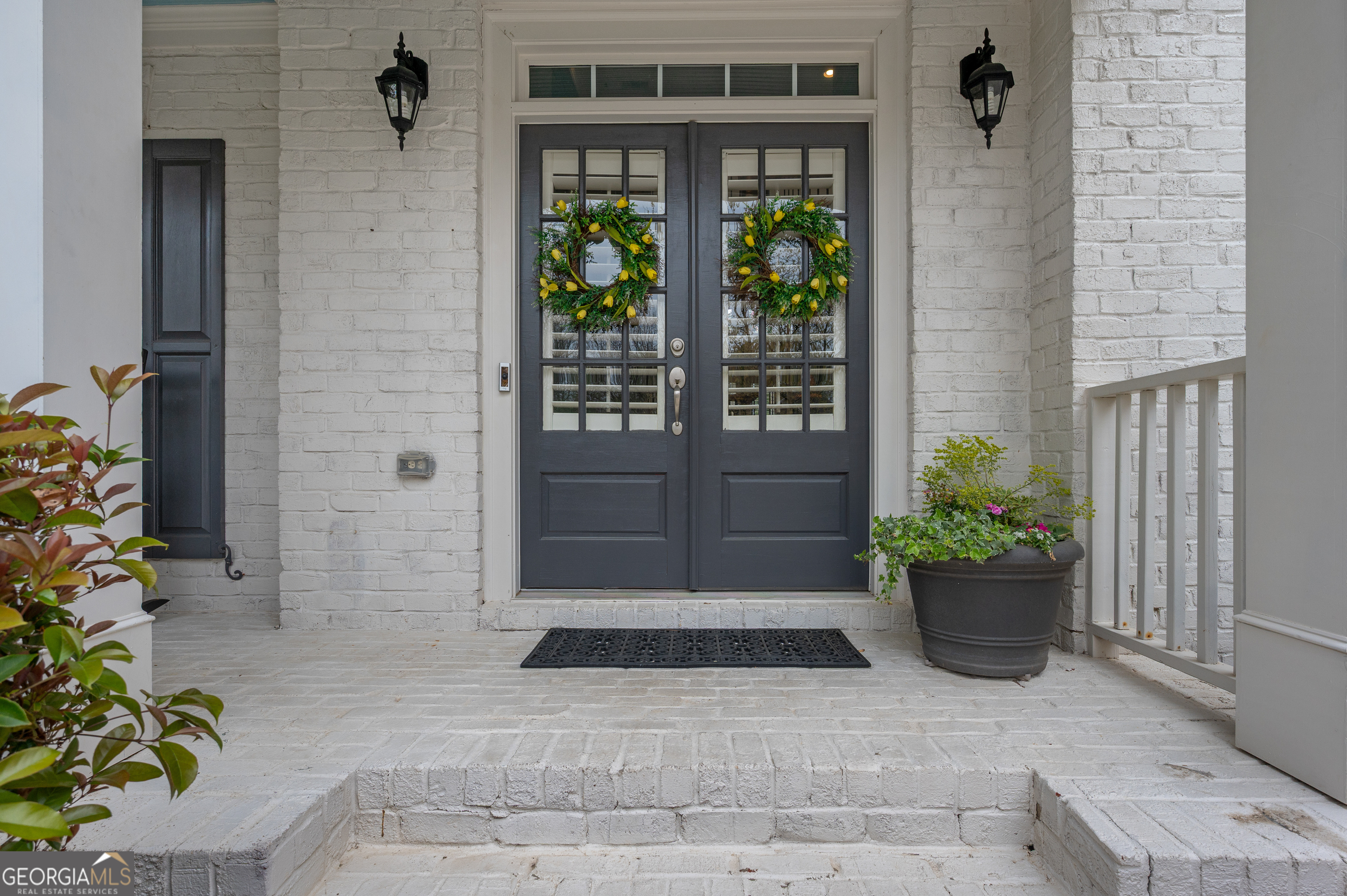 5945 Broadwater Trail