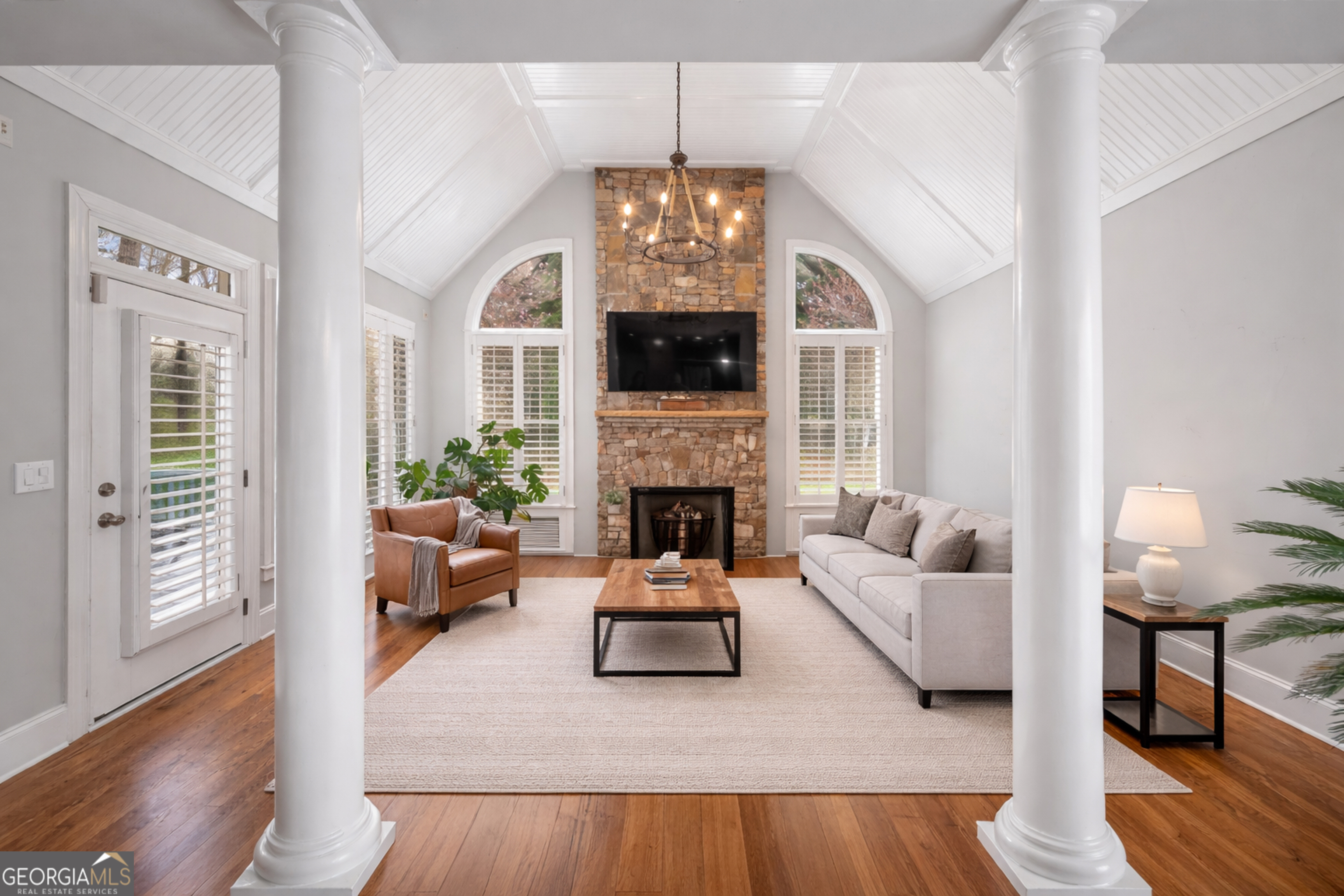 5945 Broadwater Trail