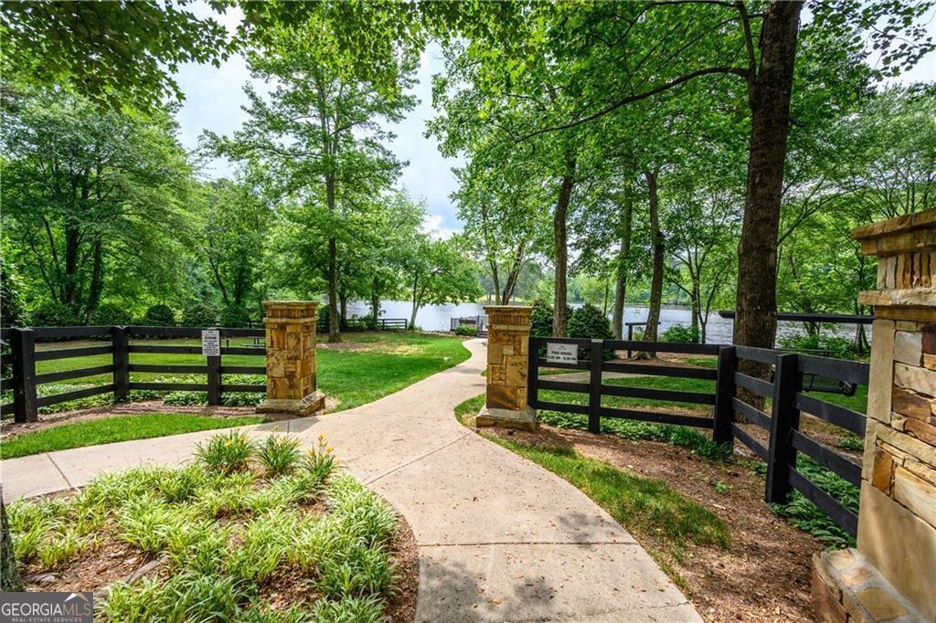 5945 Broadwater Trail