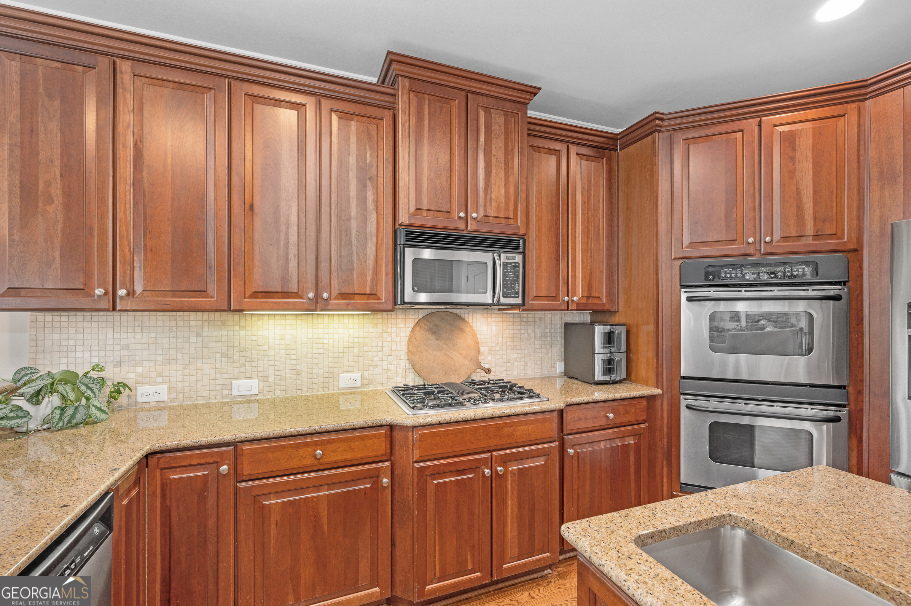 5945 Broadwater Trail