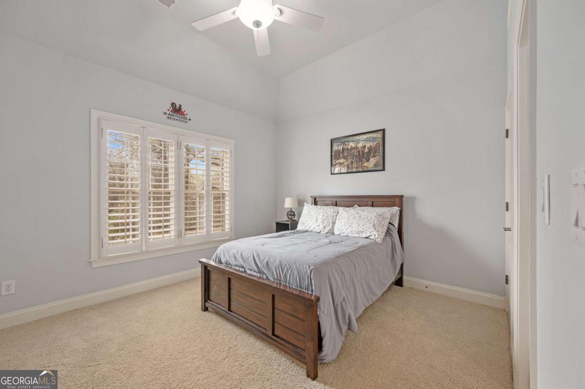 5945 Broadwater Trail