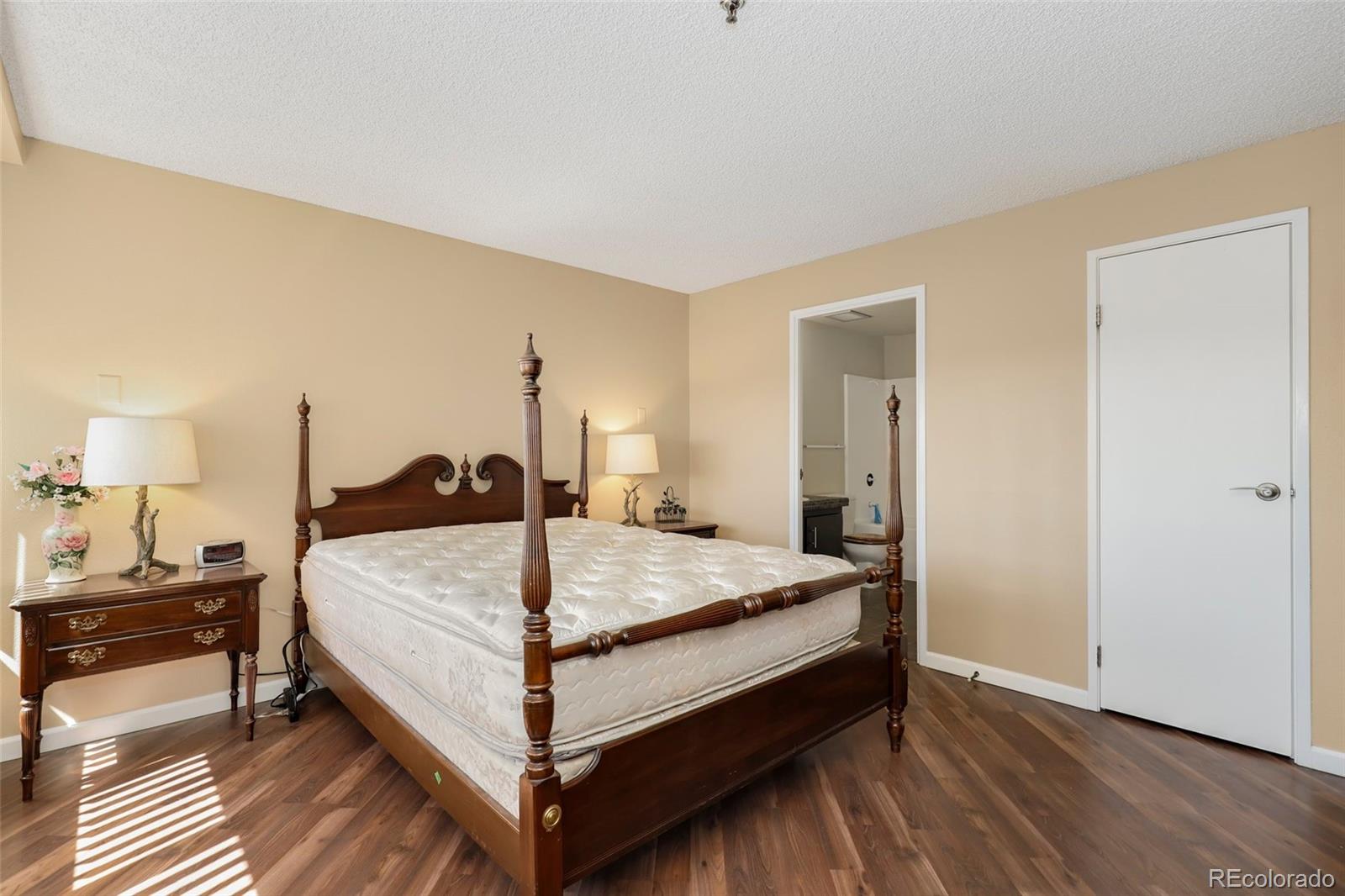 100 Park Avenue W Unit: 705