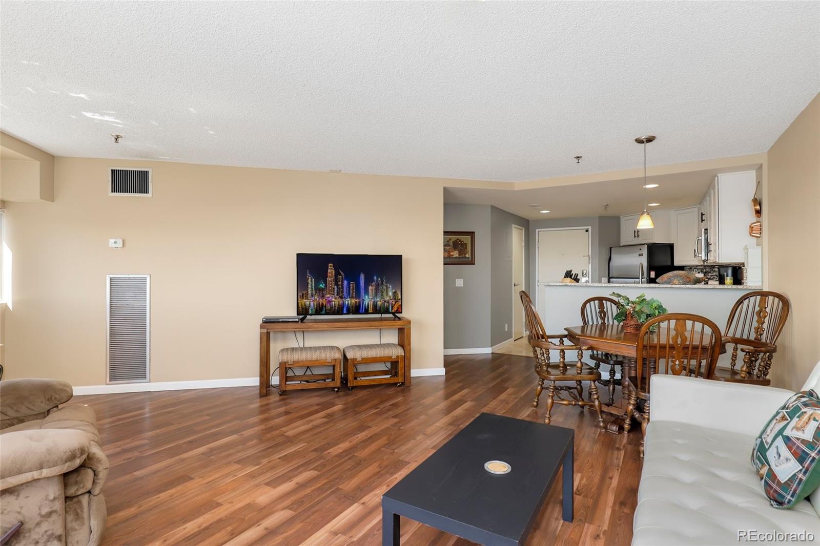 100 Park Avenue W Unit: 705