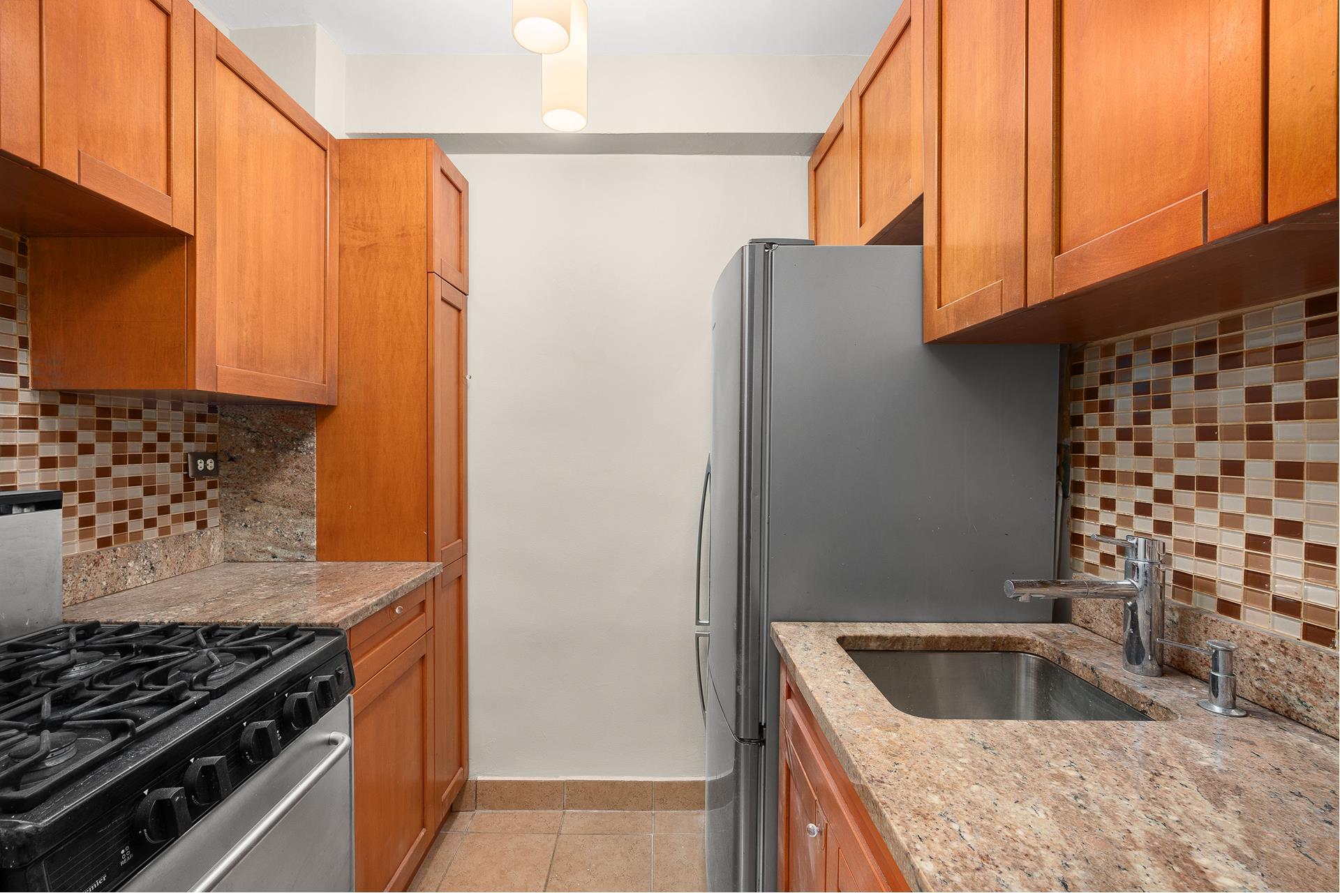 166 East 61st Street, #4D